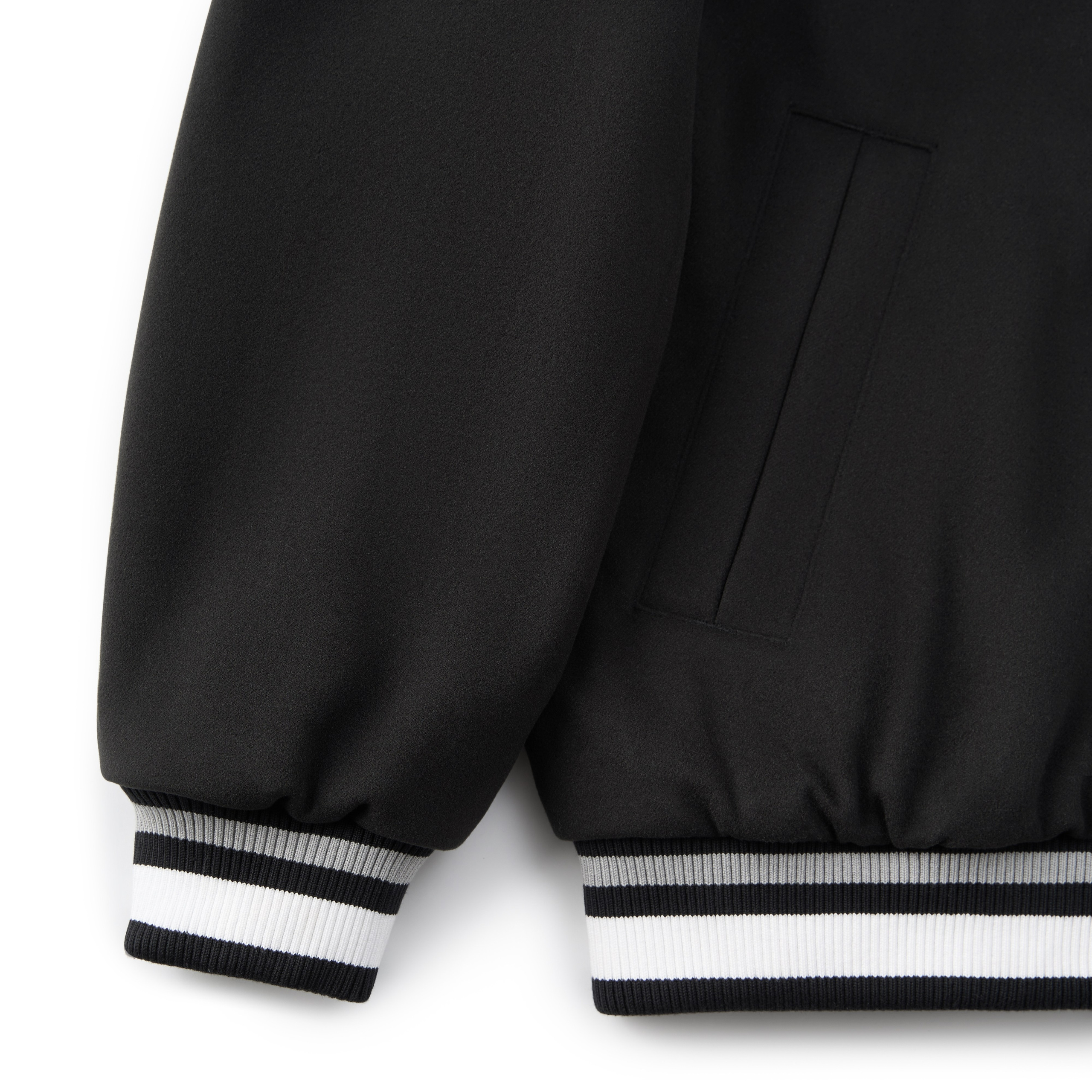 Съемка детской  и взрослой одежды в раскладку    фотосъемка одежды,  фотосъемка спортивной одежды, фотосъемка повседневной одежды, съемка для сайта, фотосъемка для маркетплейсов, фотосъемка дизайнерской одежды, фотосъемка премиумной одежды. фотосъемка бредовых вещей.