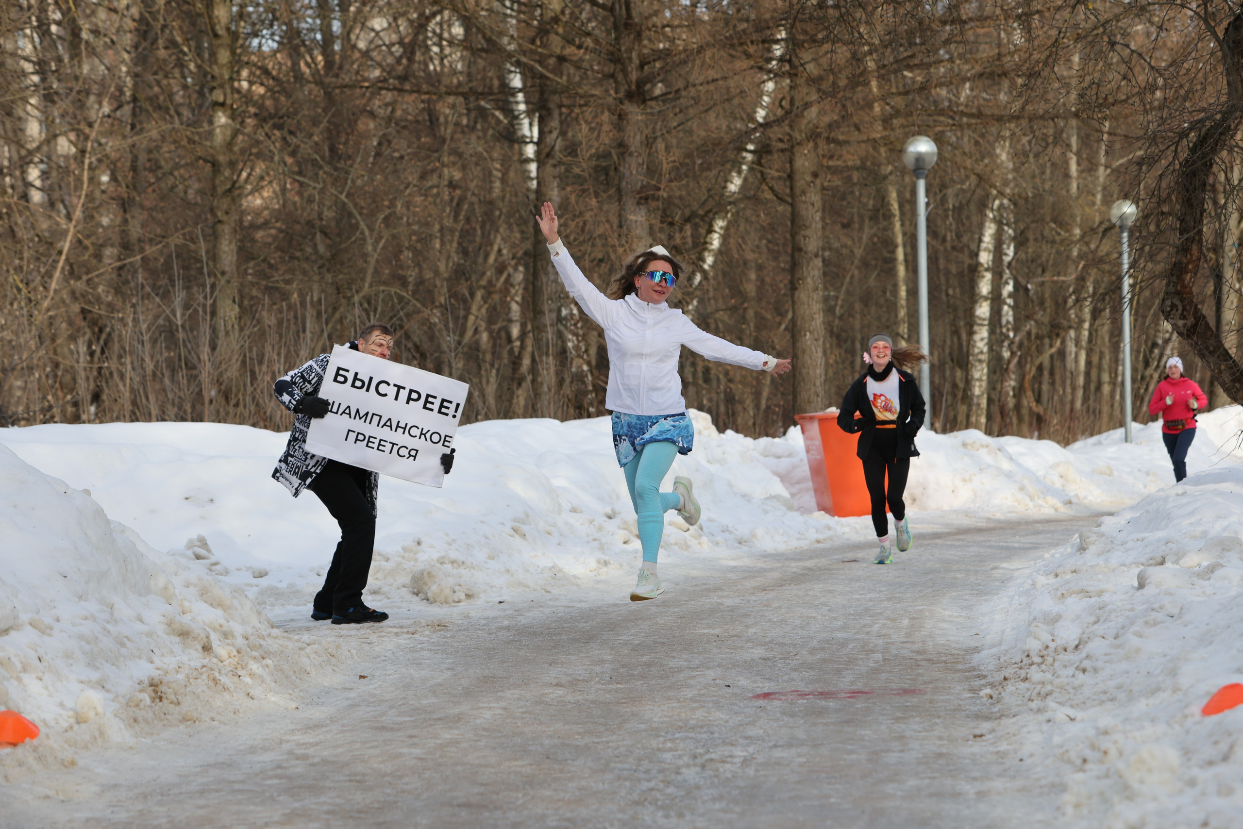 Тушиноги умеют поздравлять — 07.03.26. Фотограф Сергей Ловкий