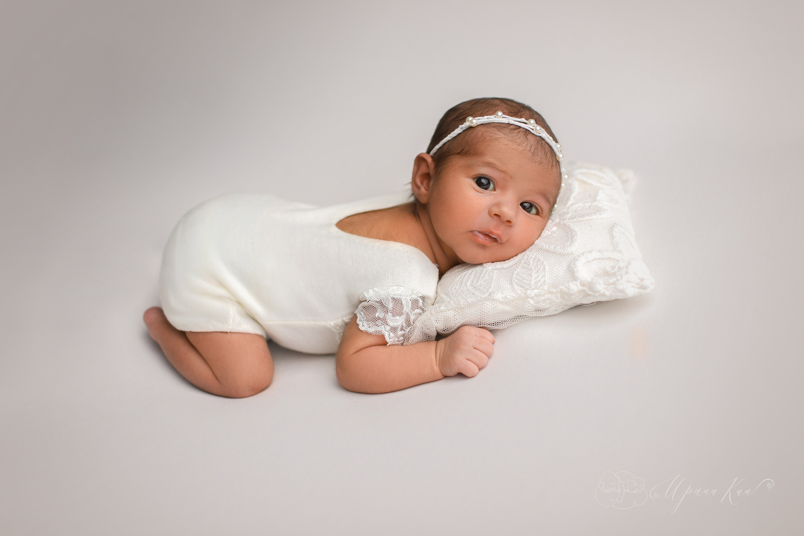 Мини съемка новорожденные девочки. Ирина Кан Фотограф новорожденных в Екатеринбурге