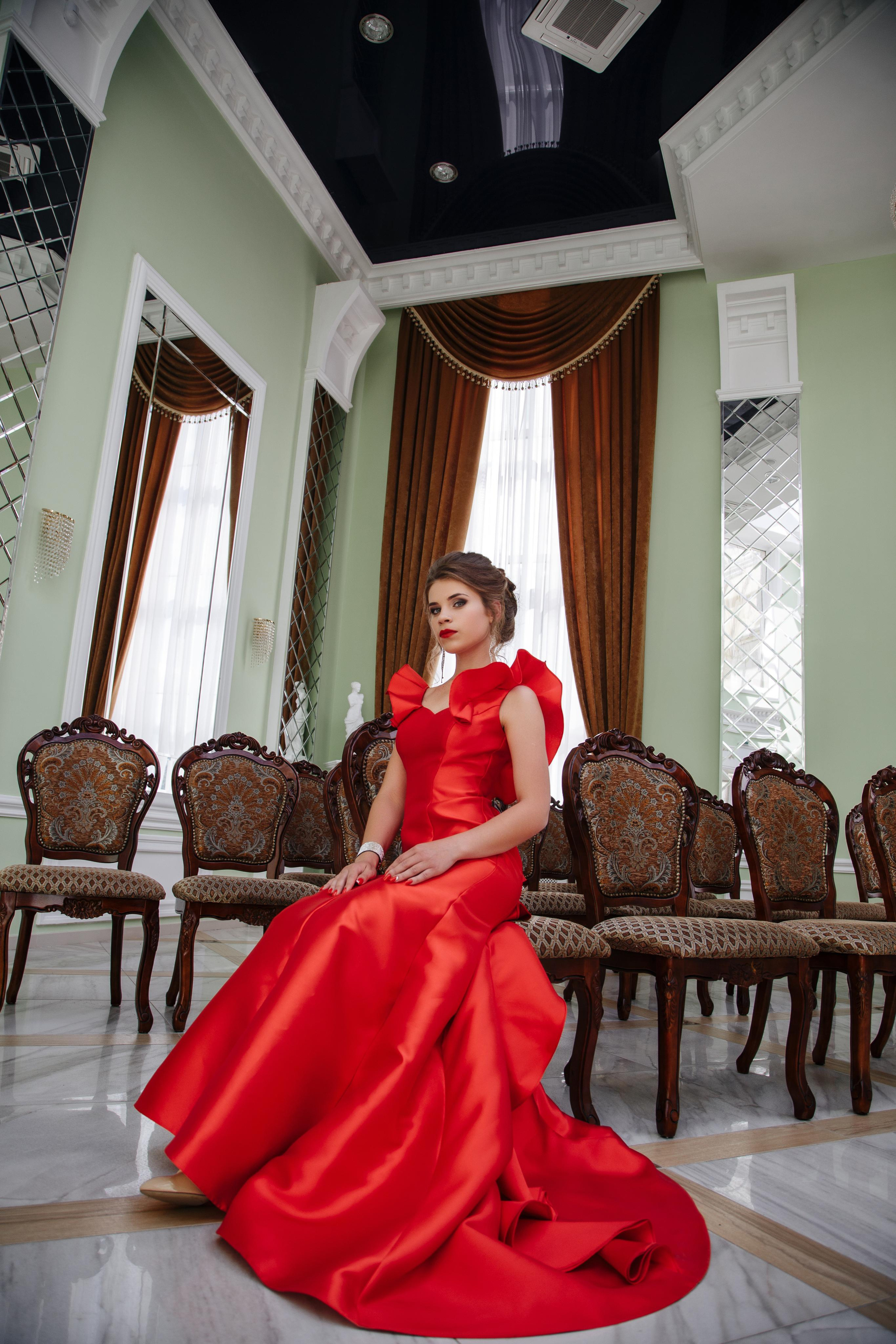 Девушка в красном. Свадебный и семейный фотограф в городе Воронеж. Ирина Боловина