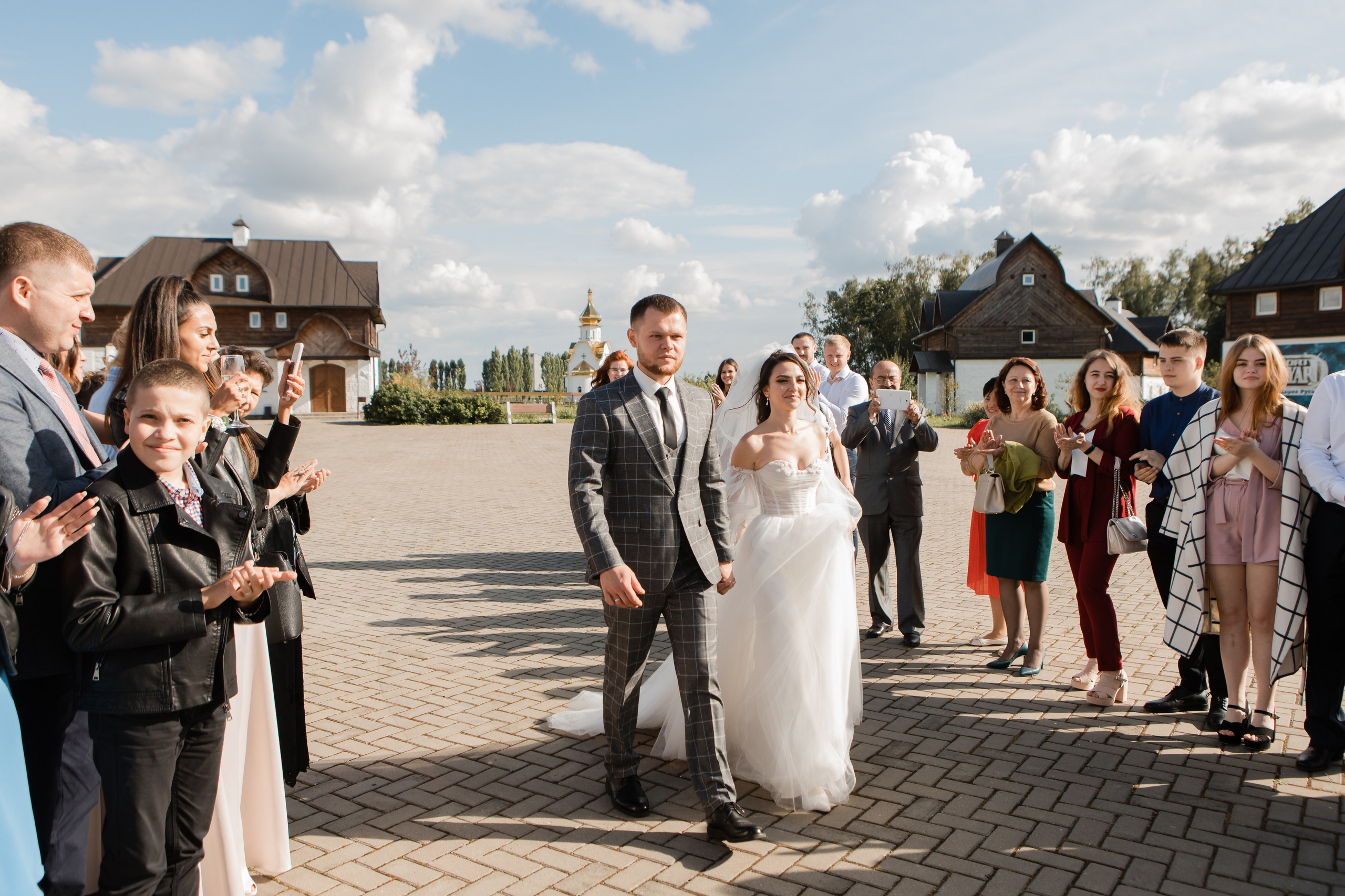 Свадебная фотосессия Сергея и Татьяны. Наша свадебная сказка. Видеосъемка и фотосъемка свадеб. Фотограф и оператор на свадьбу. Видеосъемка подкастов, собственная видео-фотостудии. Предметная фотосъемка