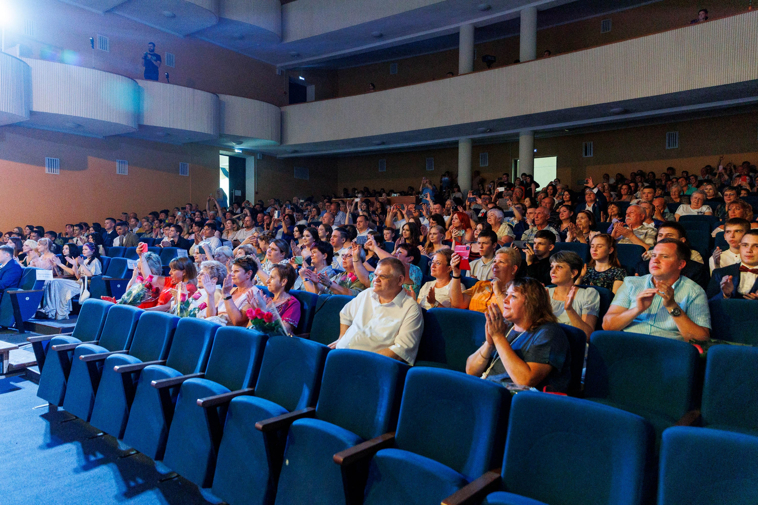 Выпускной — 2023 г. Фотограф Шейдаев Эмин г. Волгоград