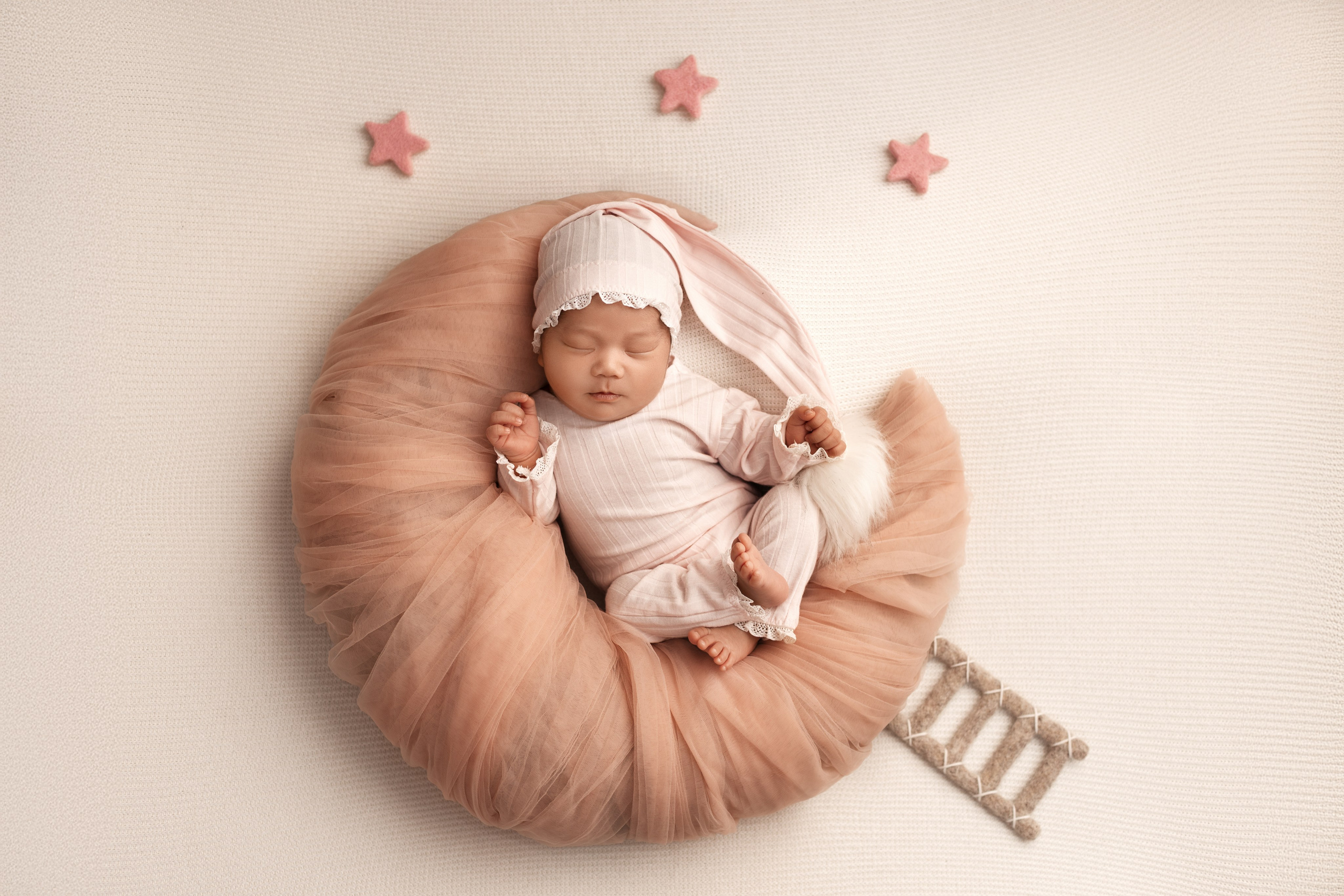 Newborn classic. Женский и newborn фотограф Айжан Шарафи в Алматы