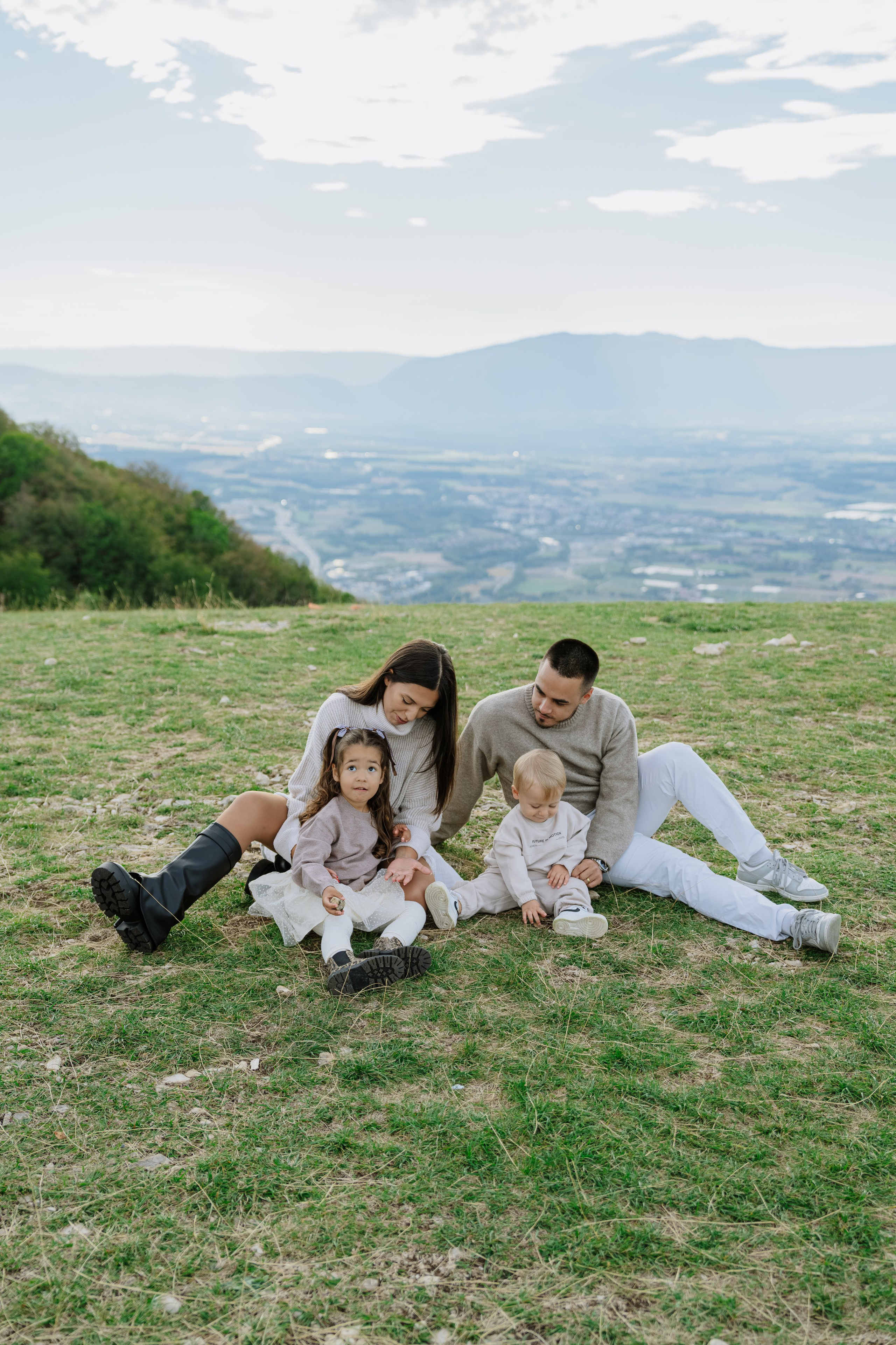 Yasmina, Ludovic & Mia, Liam. Профессиональный свадебный фотограф в Женеве и Швейцарии | Таня Вовчецкая
