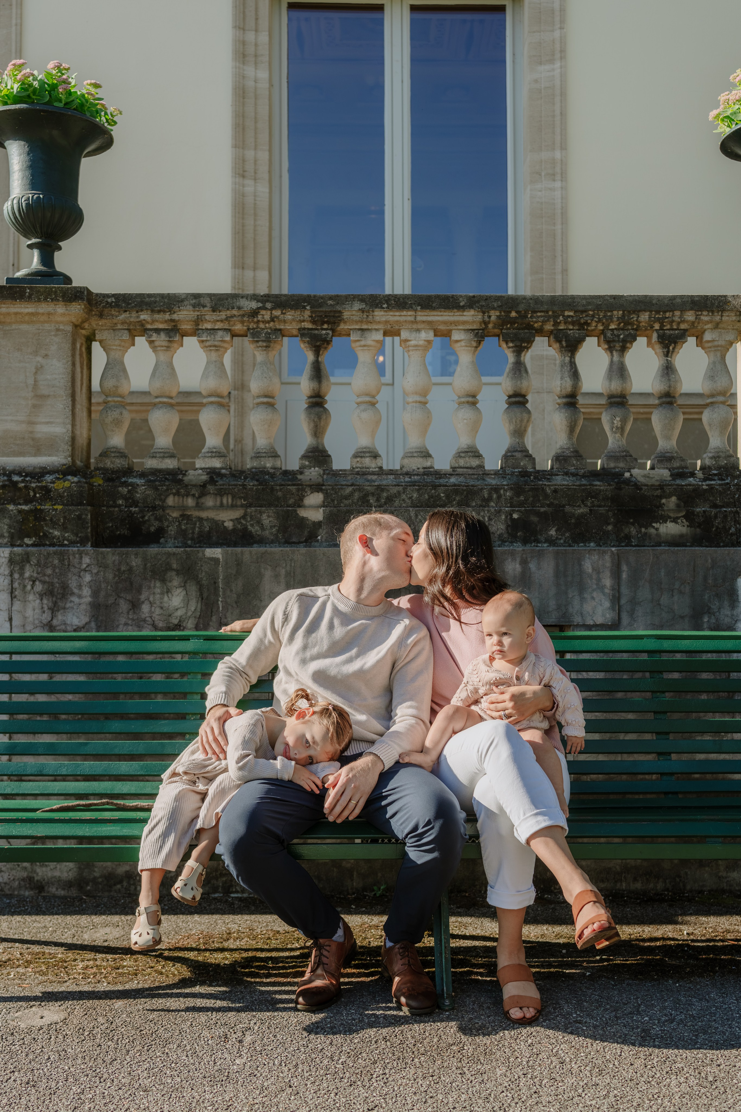 Andie & Will with daughters. Профессиональный свадебный фотограф в Женеве и Швейцарии | Таня Вовчецкая