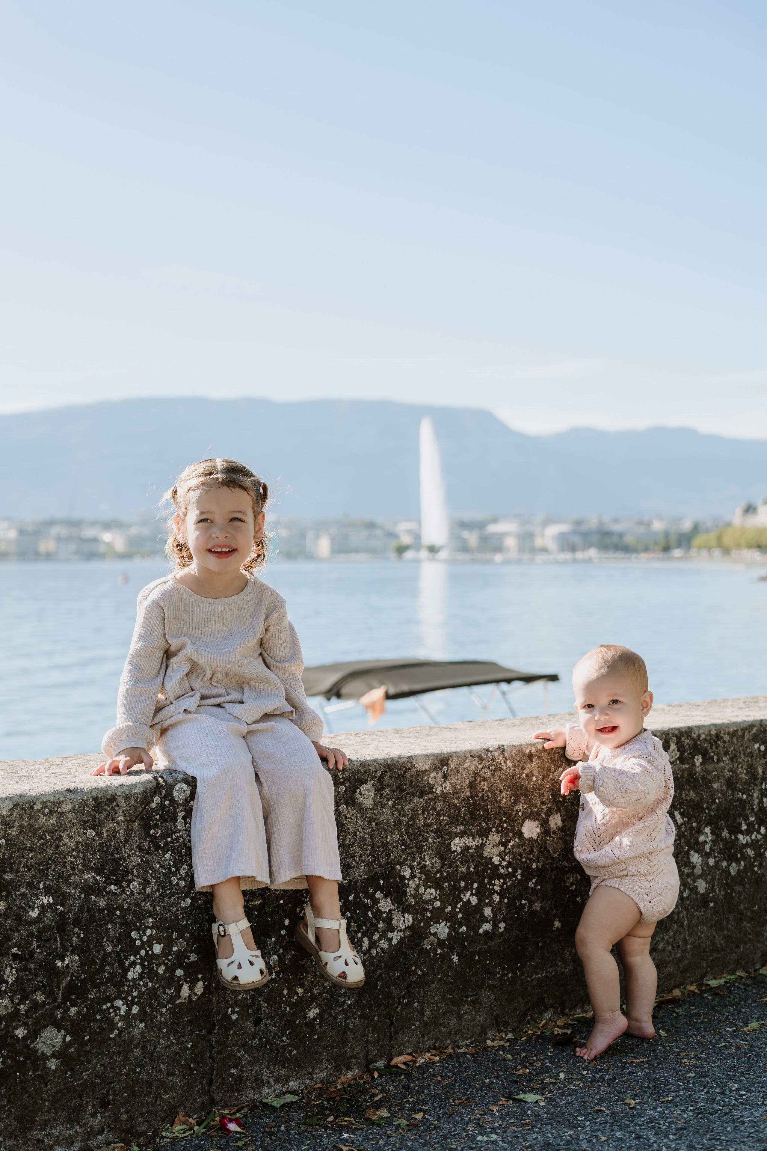 Andie & Will with daughters. Профессиональный свадебный фотограф в Женеве и Швейцарии | Таня Вовчецкая