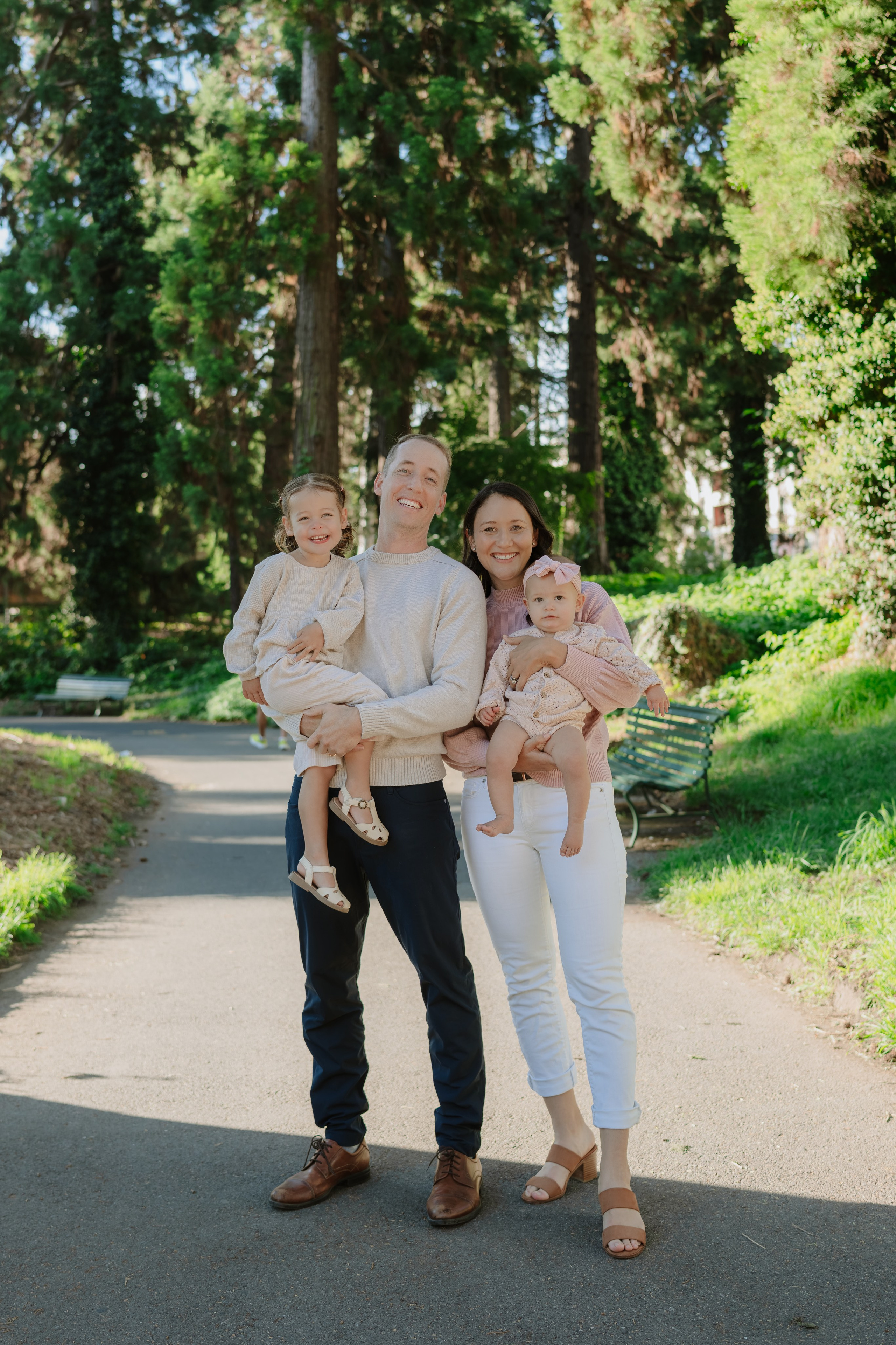 Andie & Will with daughters. Профессиональный свадебный фотограф в Женеве и Швейцарии | Таня Вовчецкая