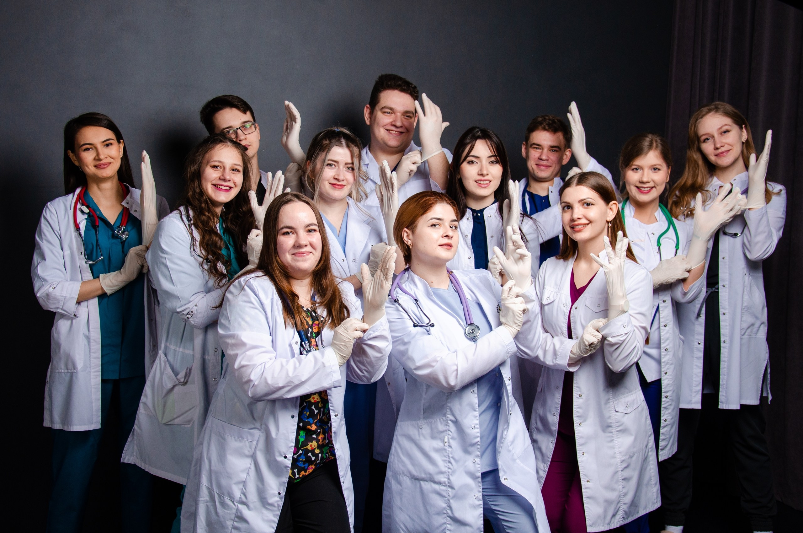 Выпускная фотосессия. ФОТОГРАФ ВОЛГОГРАД ПОЛИНА ЗОЛОТЫХ