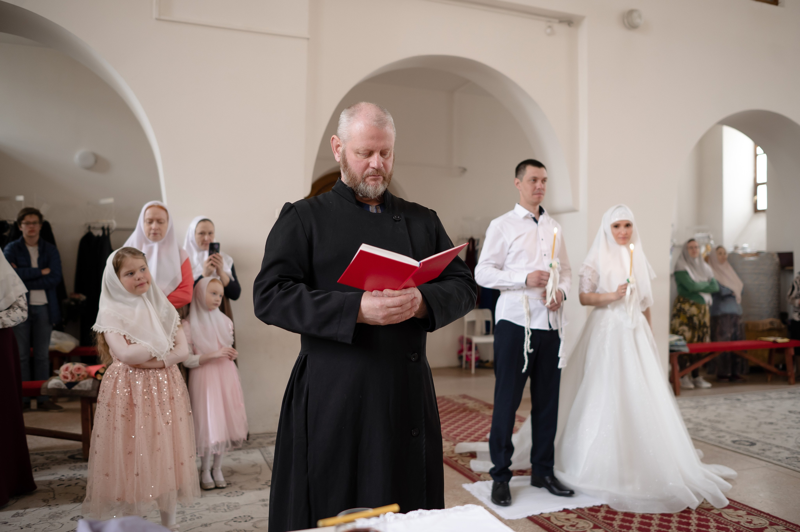 Александр & Юлия (Санкт-Петербург, Троицкий храм). Семейный и свадебный фотограф в Санкт-Петербурге Серафима Смирнова