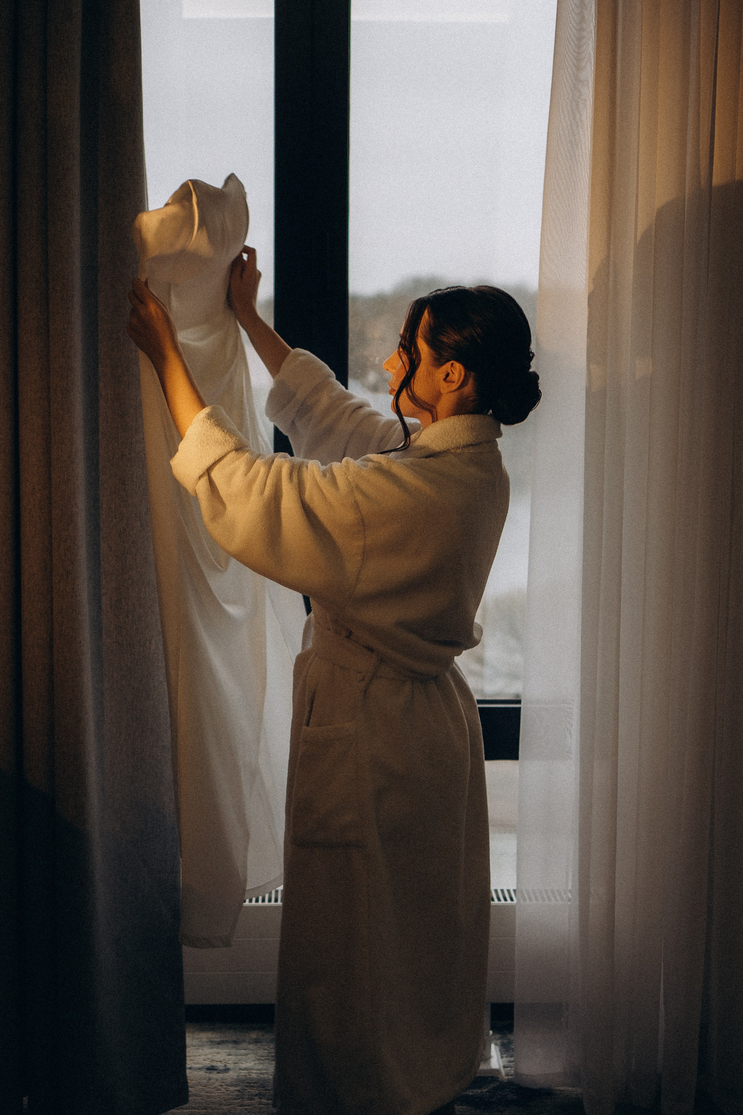 СВАДЕБНАЯ СЬЕМКА СБОРОВ ЖЕНИХА И НЕВЕСТЫ В ОТЕЛЕ И ТАКЖЕ ФОТОСЕССИИЯ В ОТЕЛЕЕ МЕГАПОЛИС БРЯНСК. Профессиональный фотограф, Санкт-Петербург — Виктория Богомолова