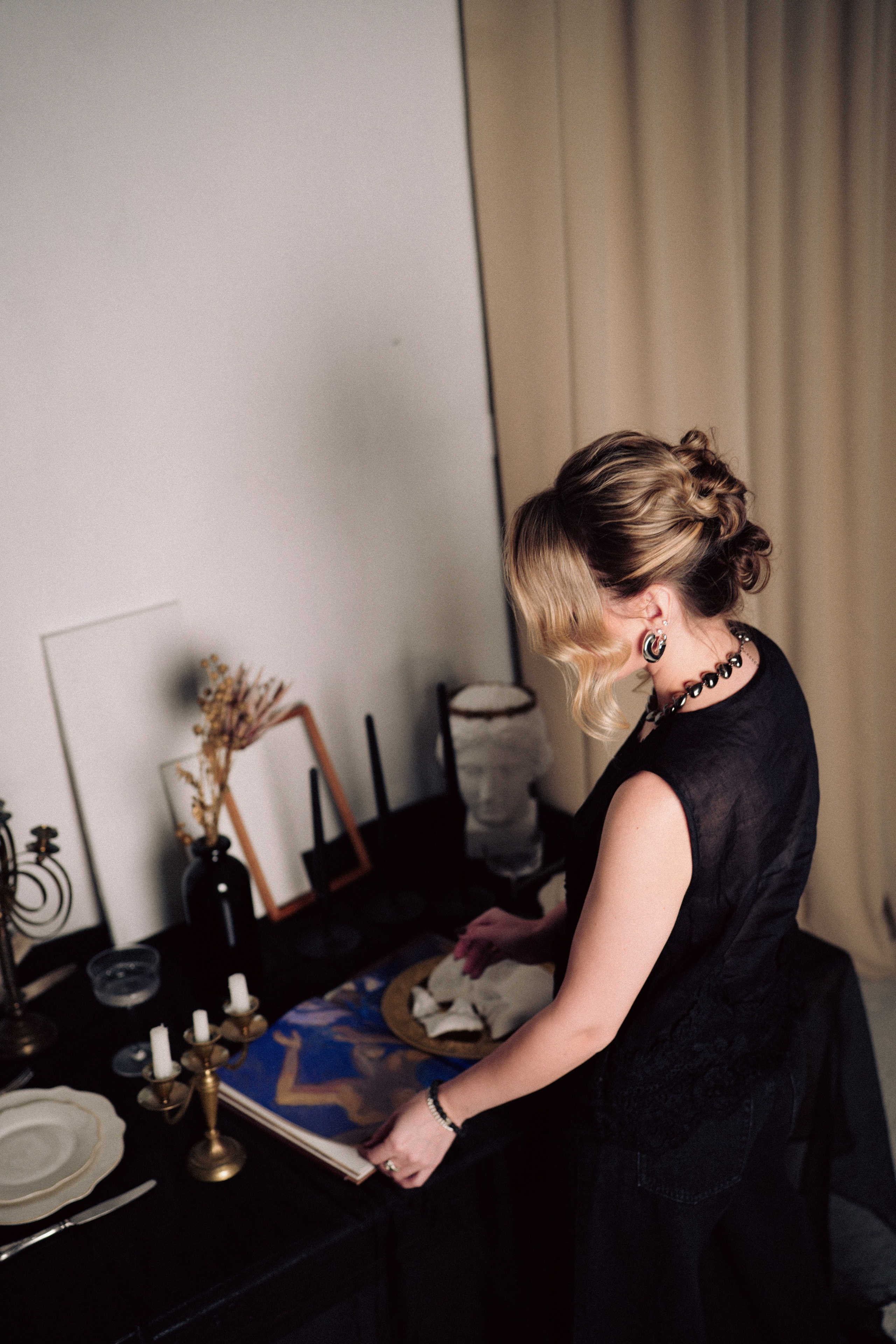 НОВОГОДНЯЯ ФОТОСЕСИИЯ В СТУДИИ ДЛЯ ДЕВУШКИ И ПРОГУЛКА ПО ЧЕРНЫШЕВСКОЙ. Профессиональный фотограф, Санкт-Петербург — Виктория Богомолова