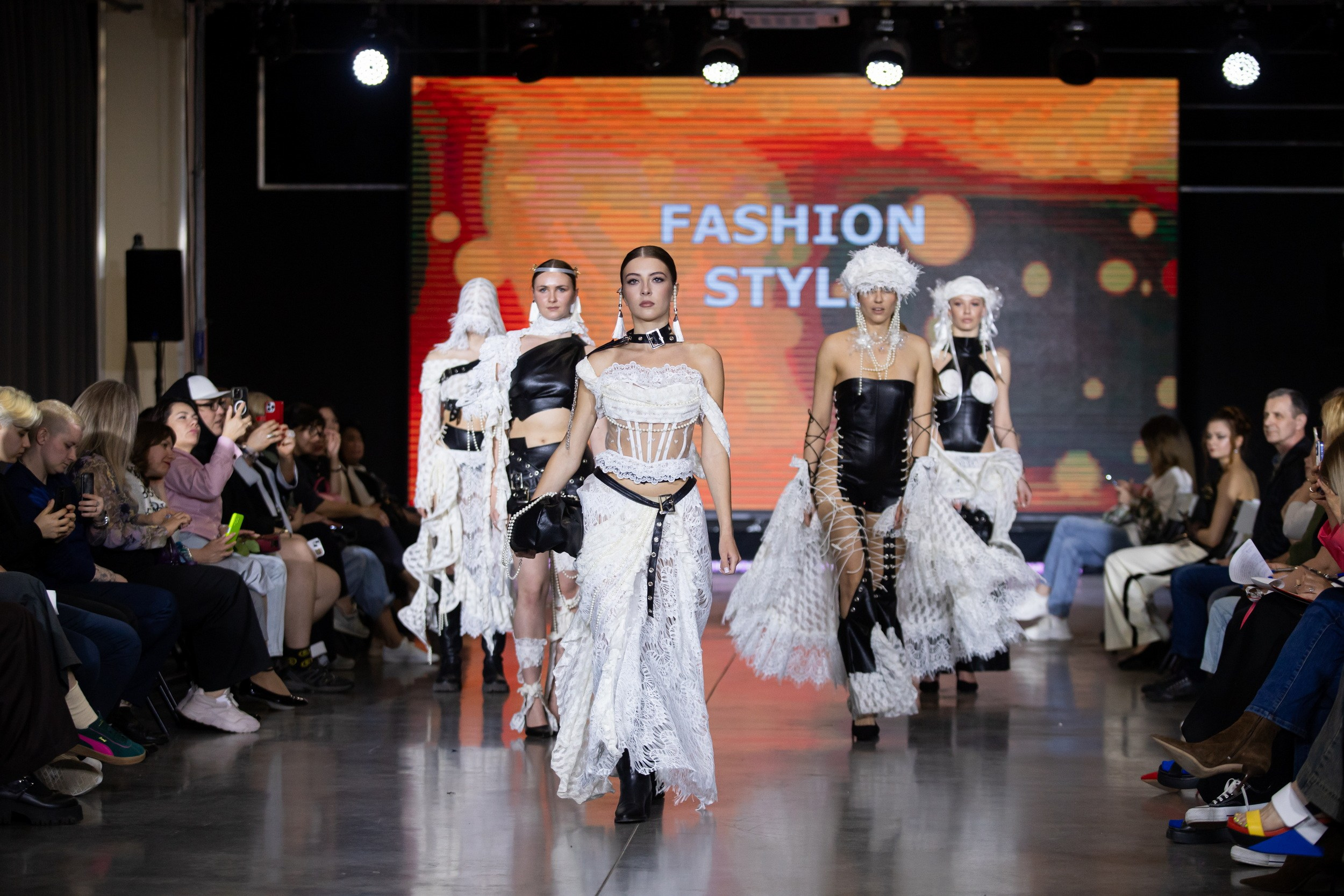 Фестиваль моды и красоты Fashion Style (17 мая 2025). Репортажный фотограф Алексей Пирязев