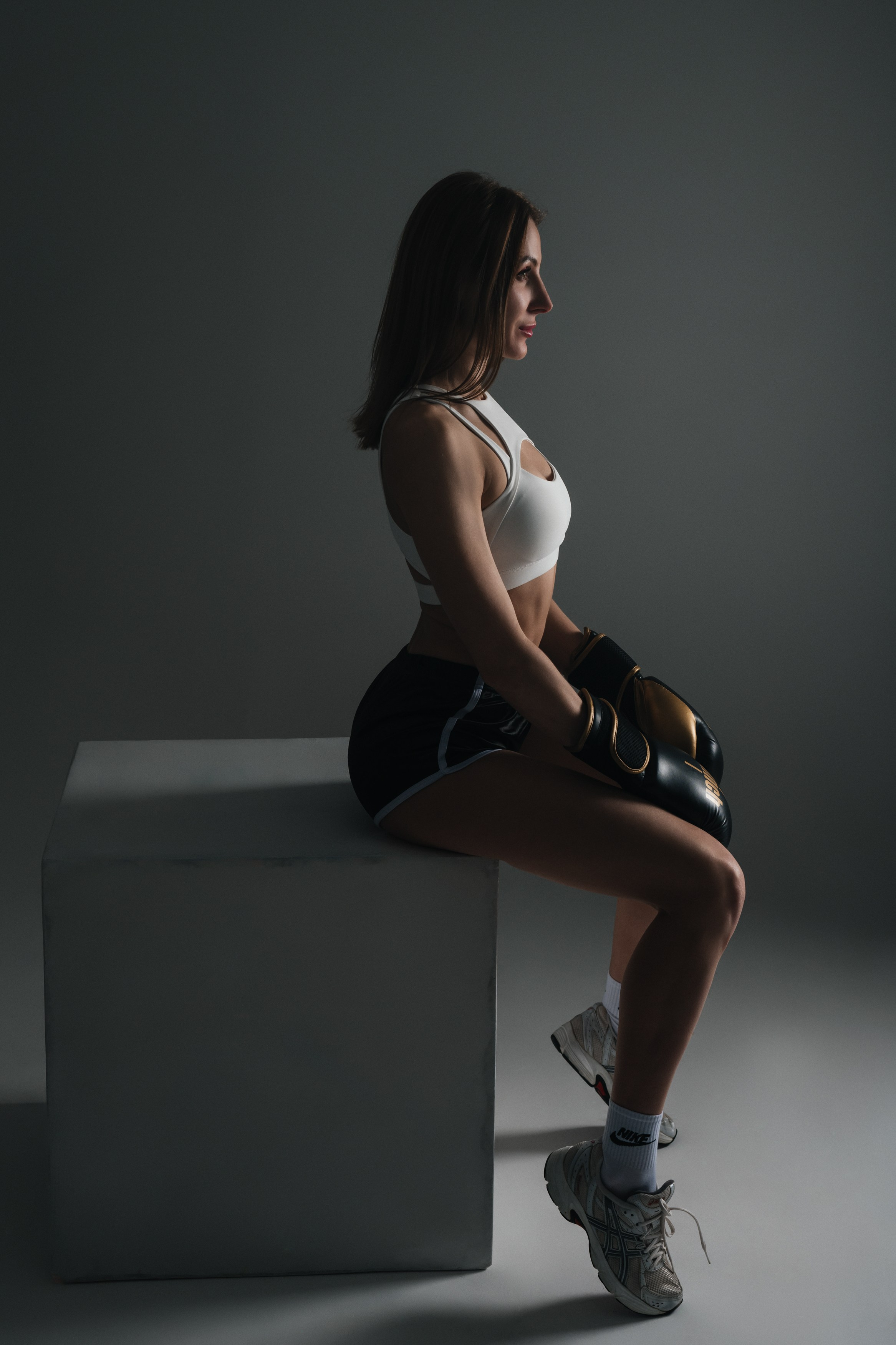 Опасная леди в перчатках. Belichev45foto.ru