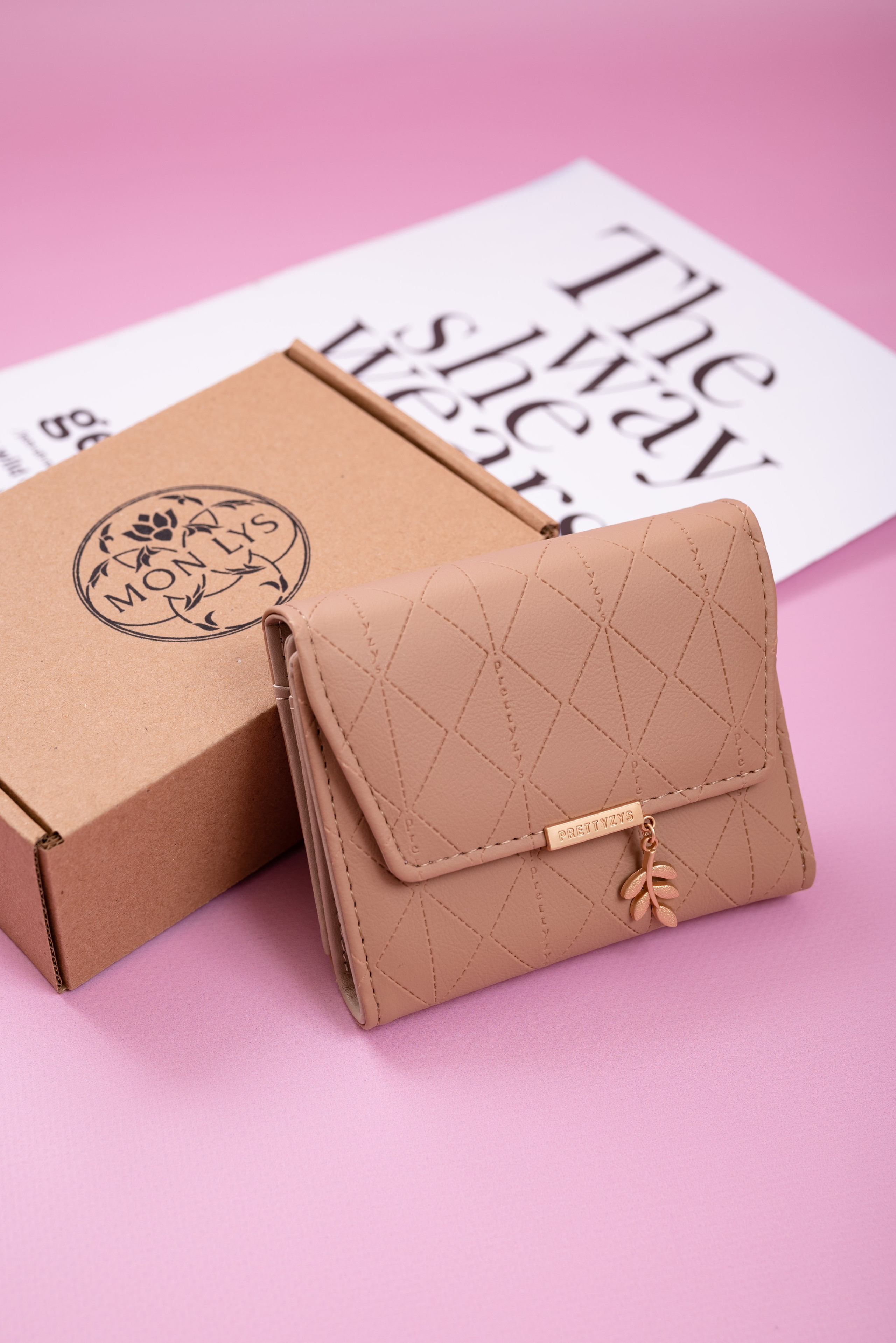 Кошельки. Предметный фотограф, фото для маркетплейсов Пятигорск, КМВ