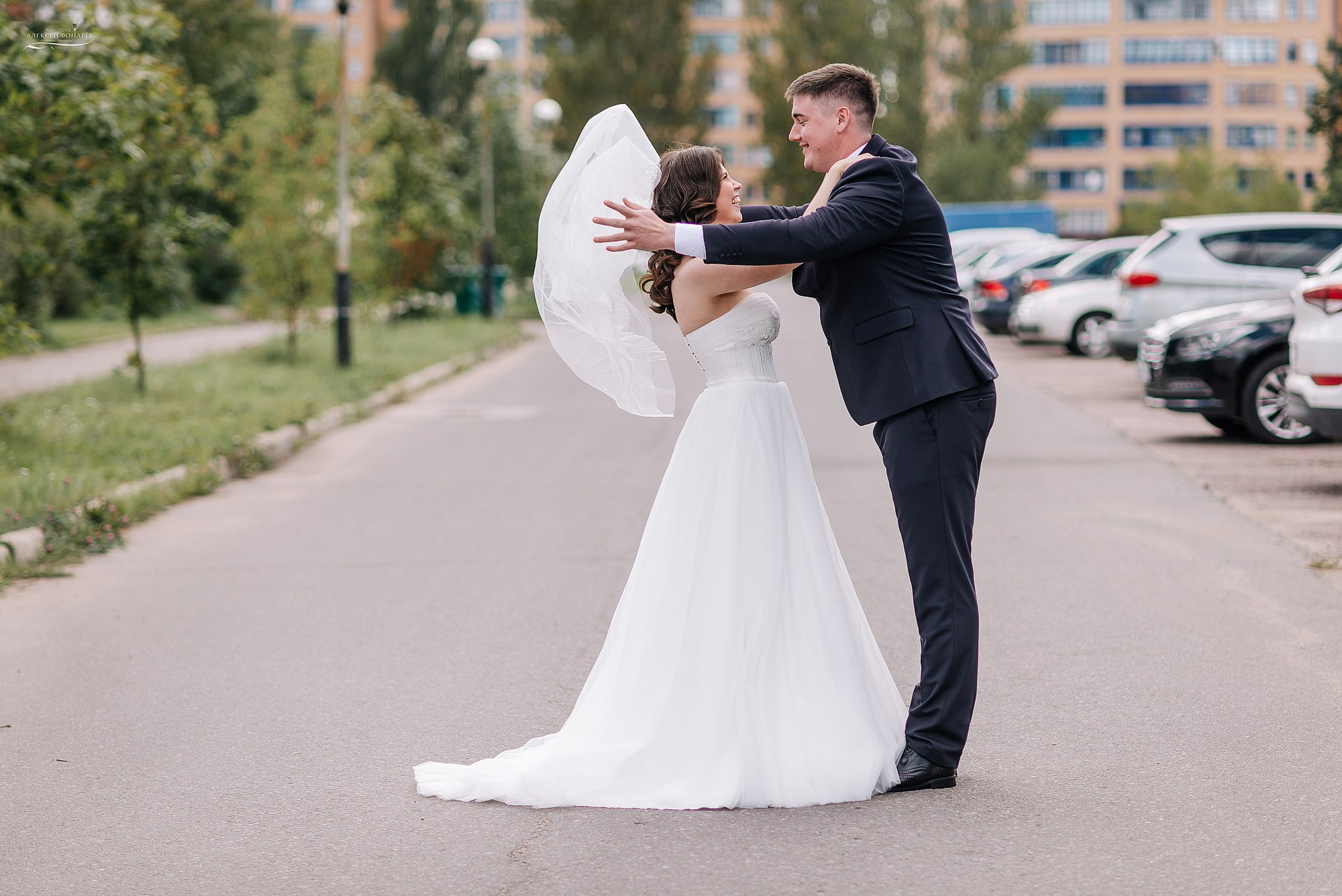 Свадебная прогулка Евгения и Анны в Дубне. Свадебный фотограф в Дубне Алексей Фонарёв
