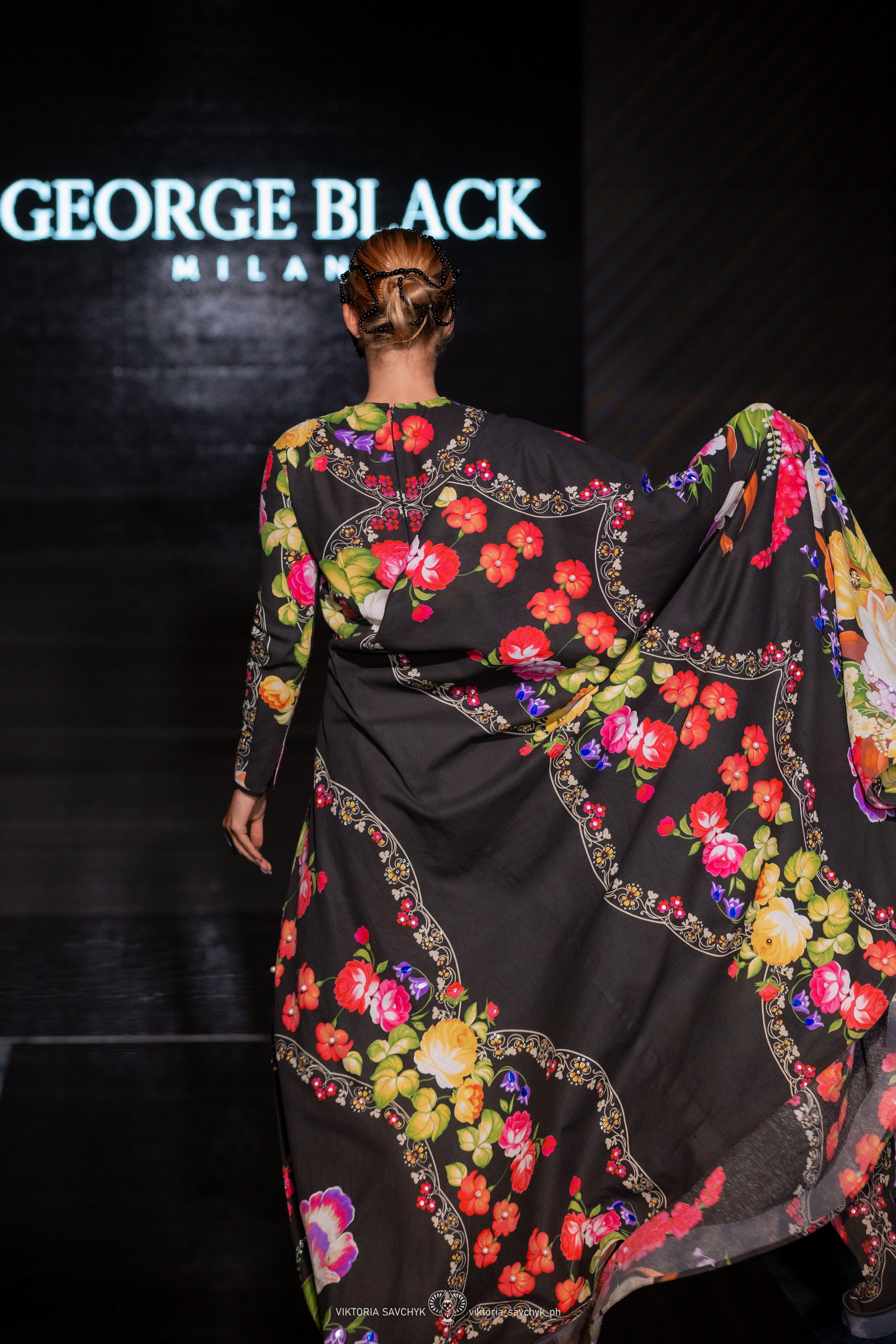 Подиум Rostov Fashion Show 2025. Осень-зима. Фотограф в Ростов-на-Дону Виктория Савчук