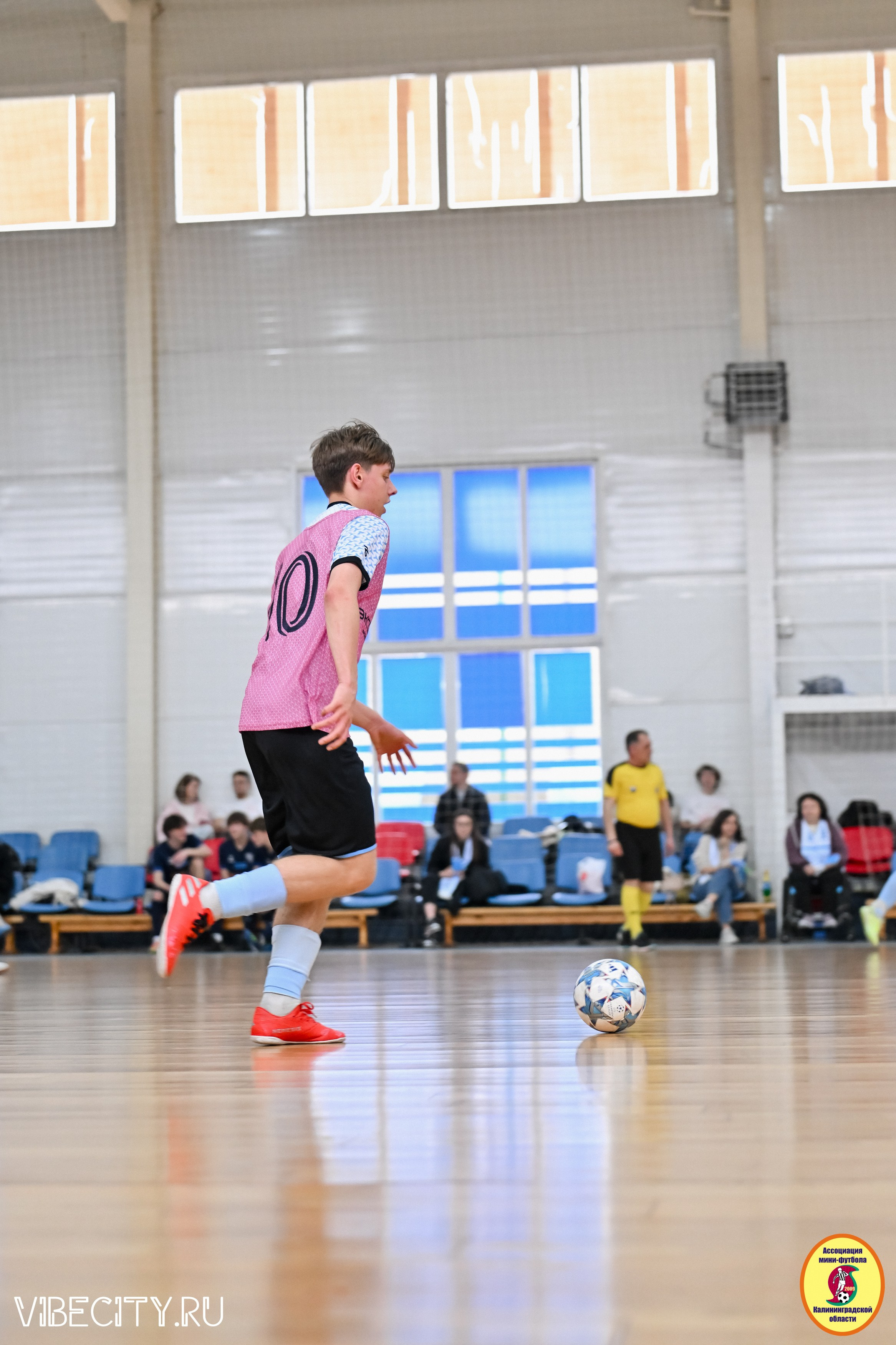 8 тур Корпоративной Бизнес-Лиги по футзалу. VIBECITY.RU Вайб Сити Ру Фоторепортажи Фотоотчеты Калининград