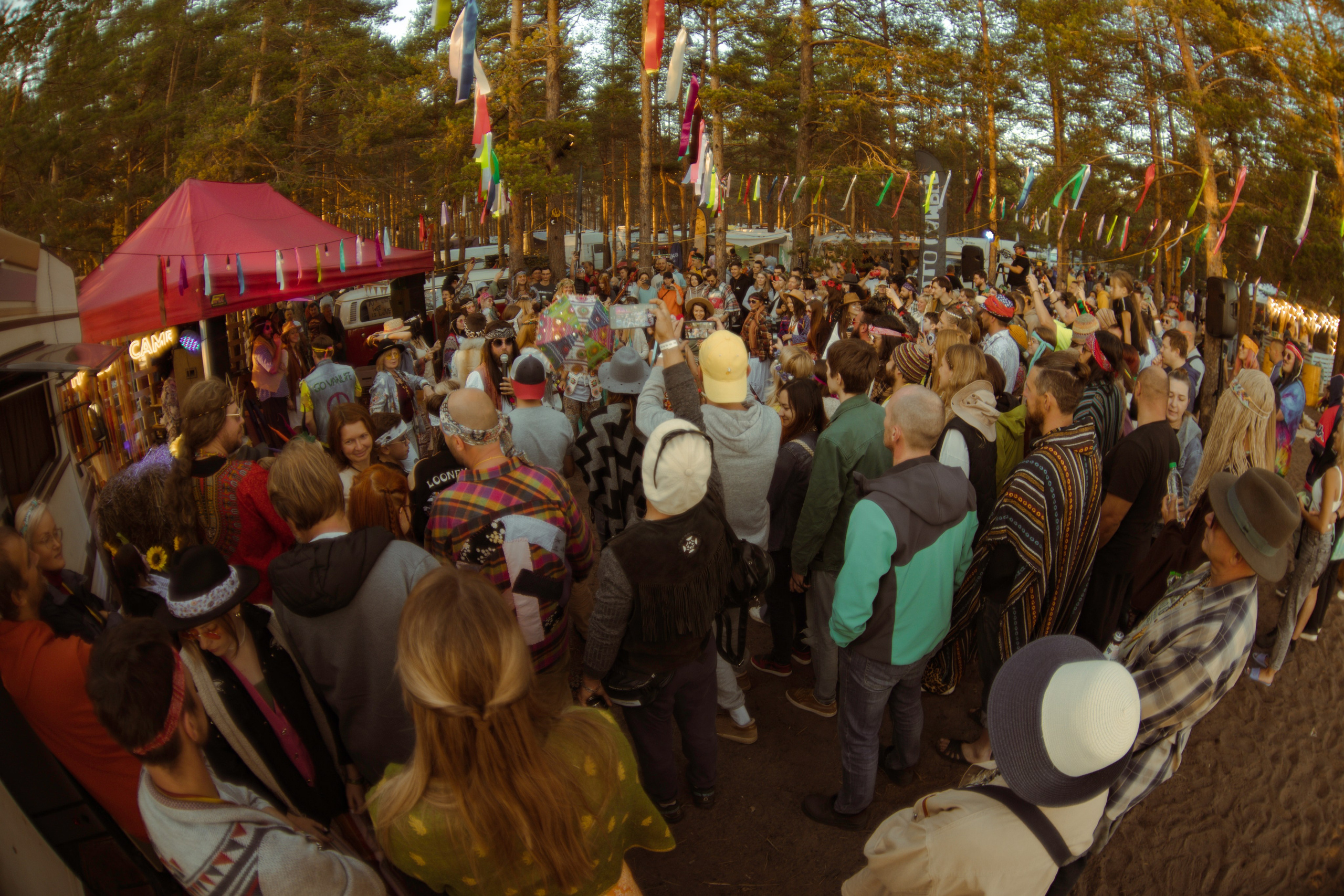 Фестиваль Hello Camper закрытие 2023. Репортажный и портретный фотограф в Санктпетербурге. Видиосъемка мероприятий в Санкт-Петербурге