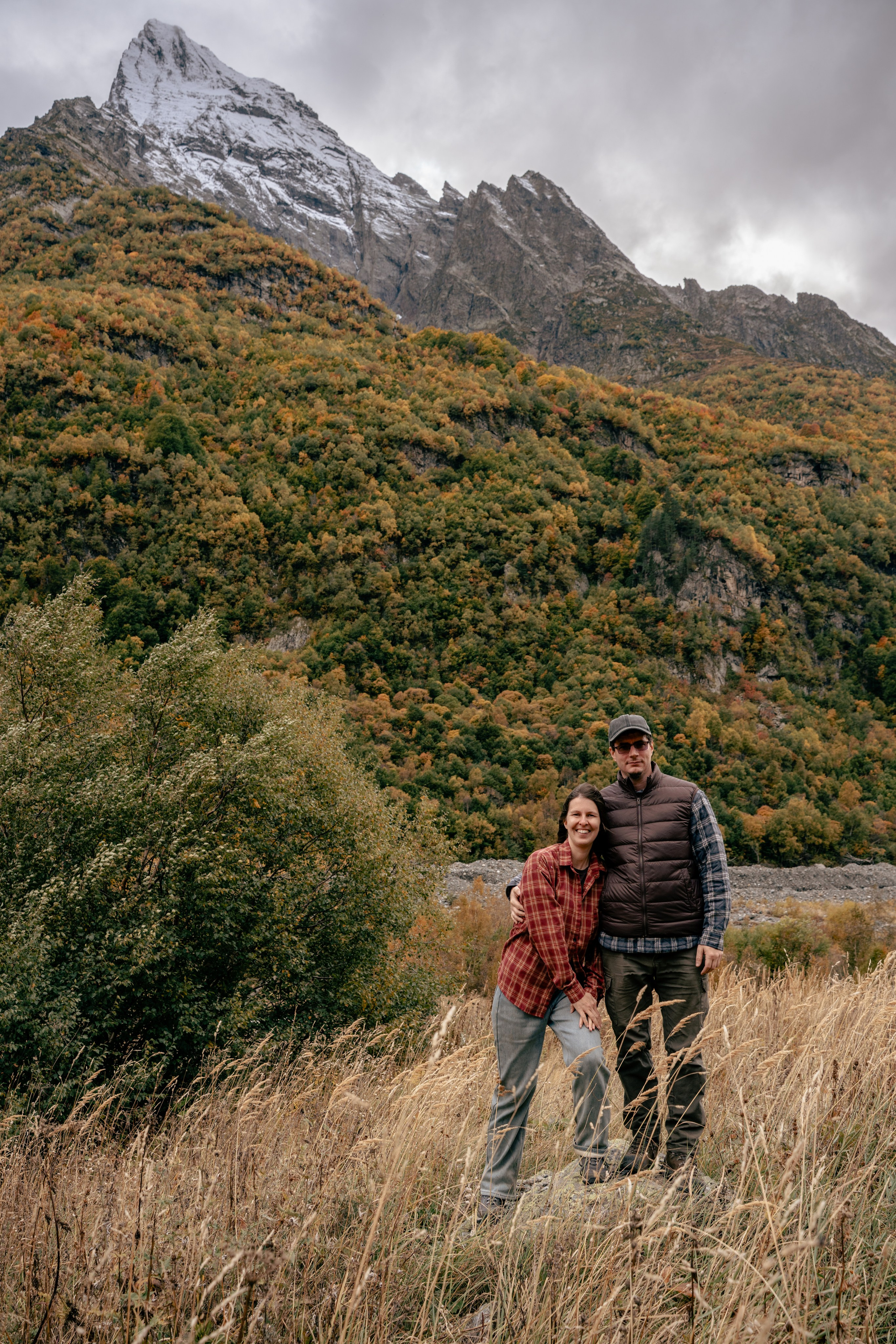 Семейная фотосессия в Домбае. Фотограф КМВ|ГОРЫ Пятигорск Железноводск Ессентуки Кисловодск Домбай Архыз Эльбрус