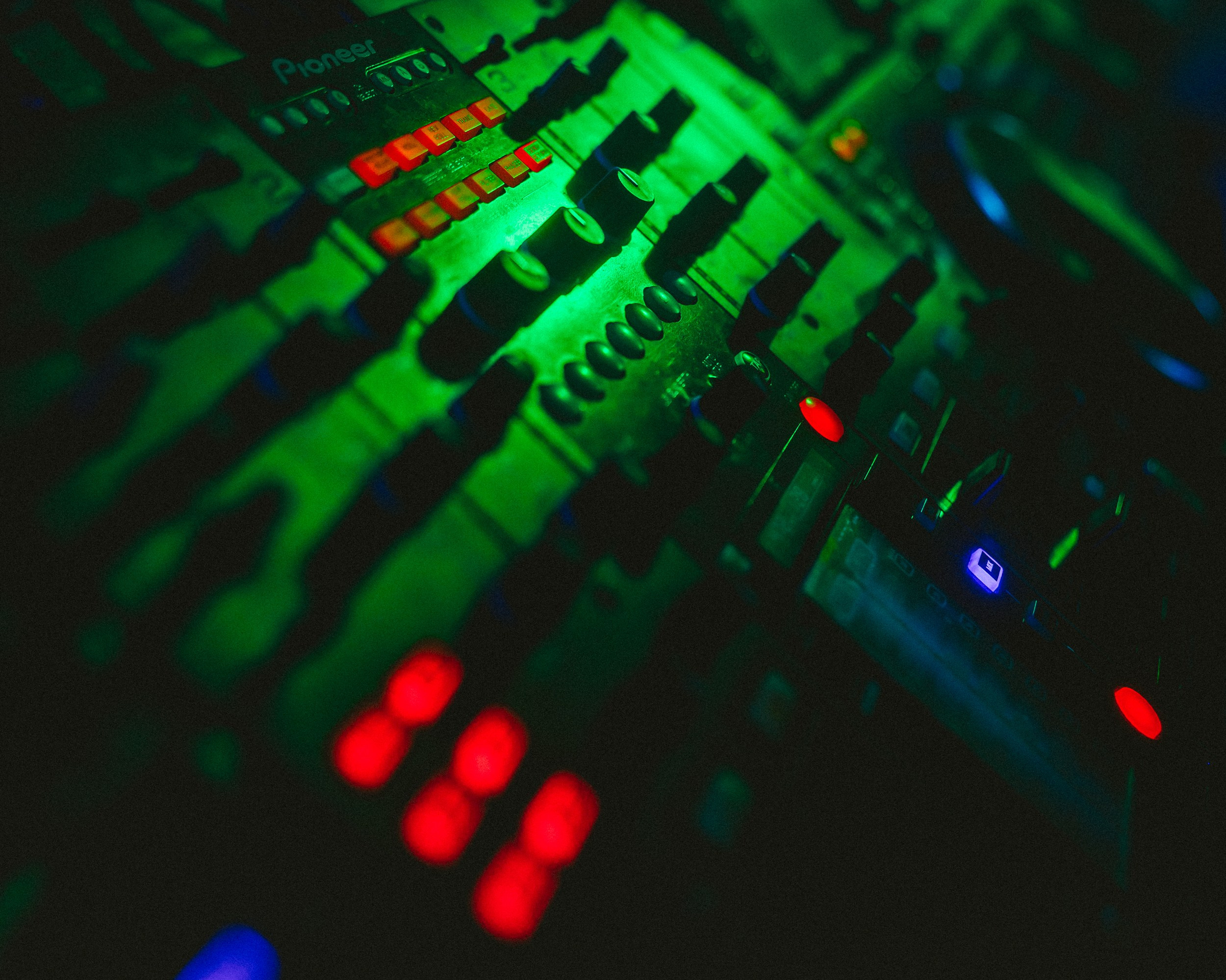 Shrek Rave. Кутнов Владислав | Портретная и городская фотосессии | Санкт-Петербург