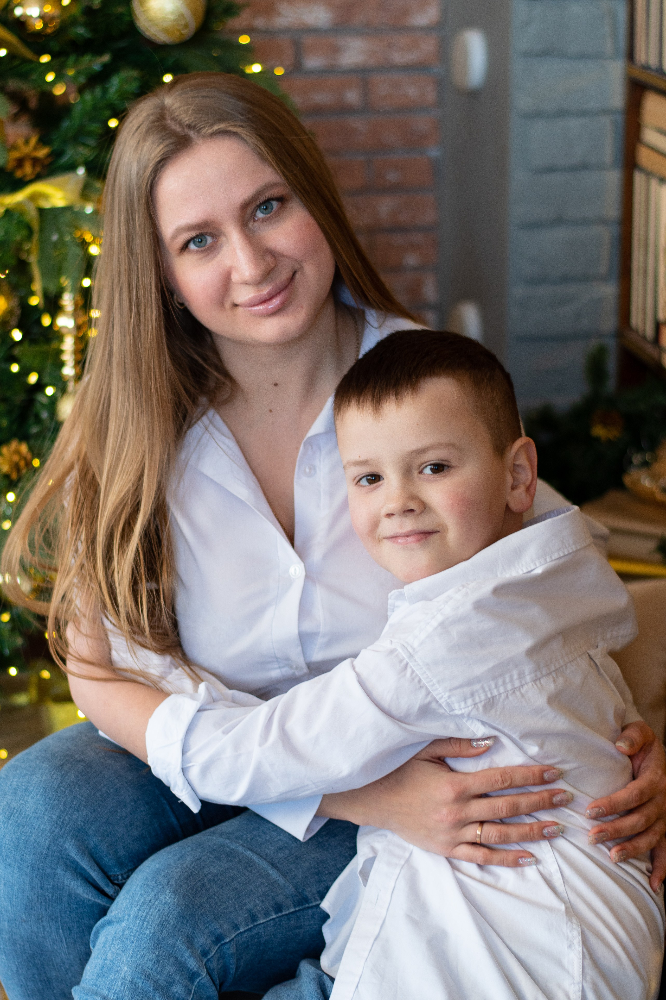 Оксана с семьей. Студийная съемка. Екатерина Бикбаева фотограф, видеограф, медиа-продюсер
