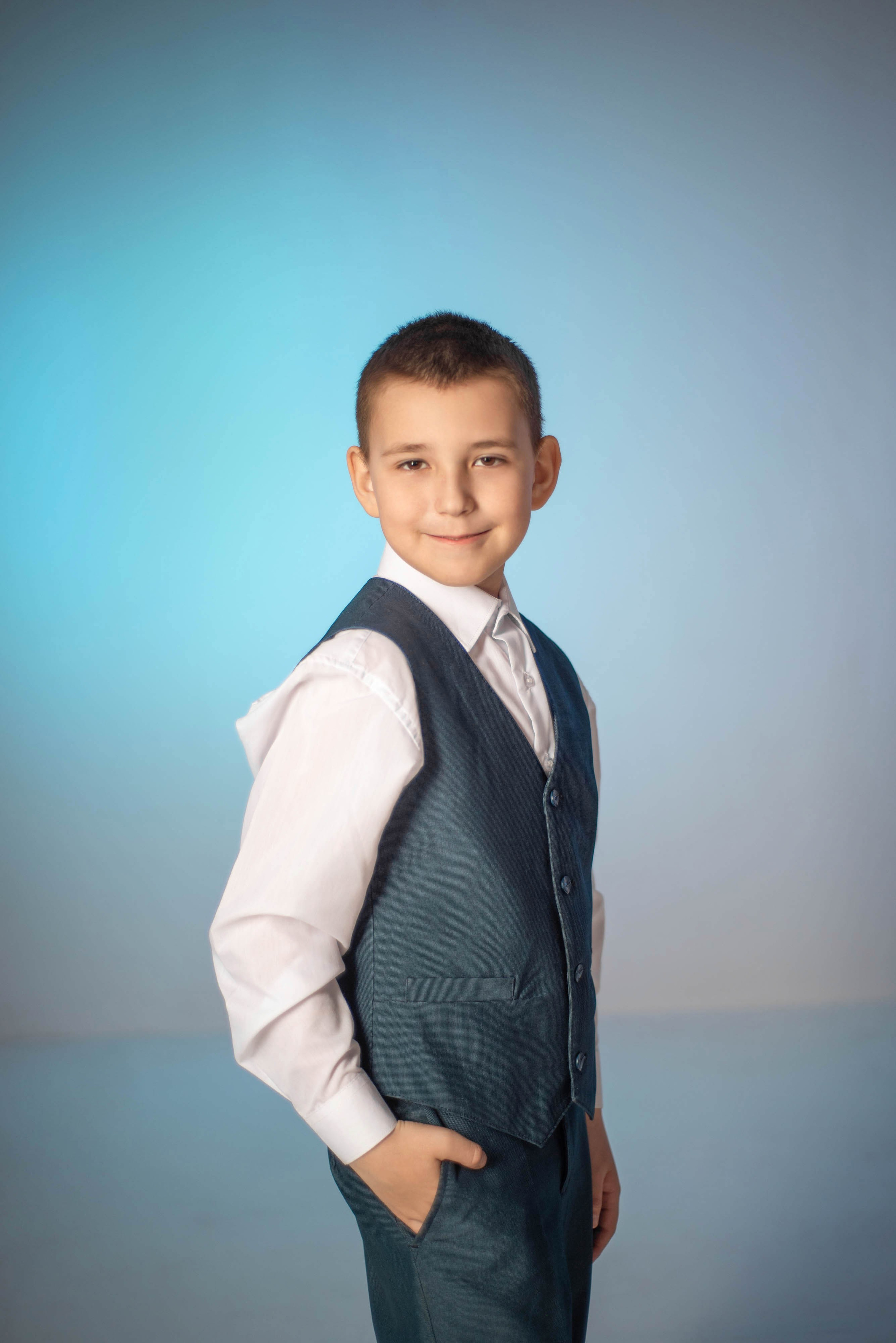 Книга для выпускника начальной школы «Геометрия». Выпускные альбомы в Тюмени для школ, садов, вузов спортивных секций