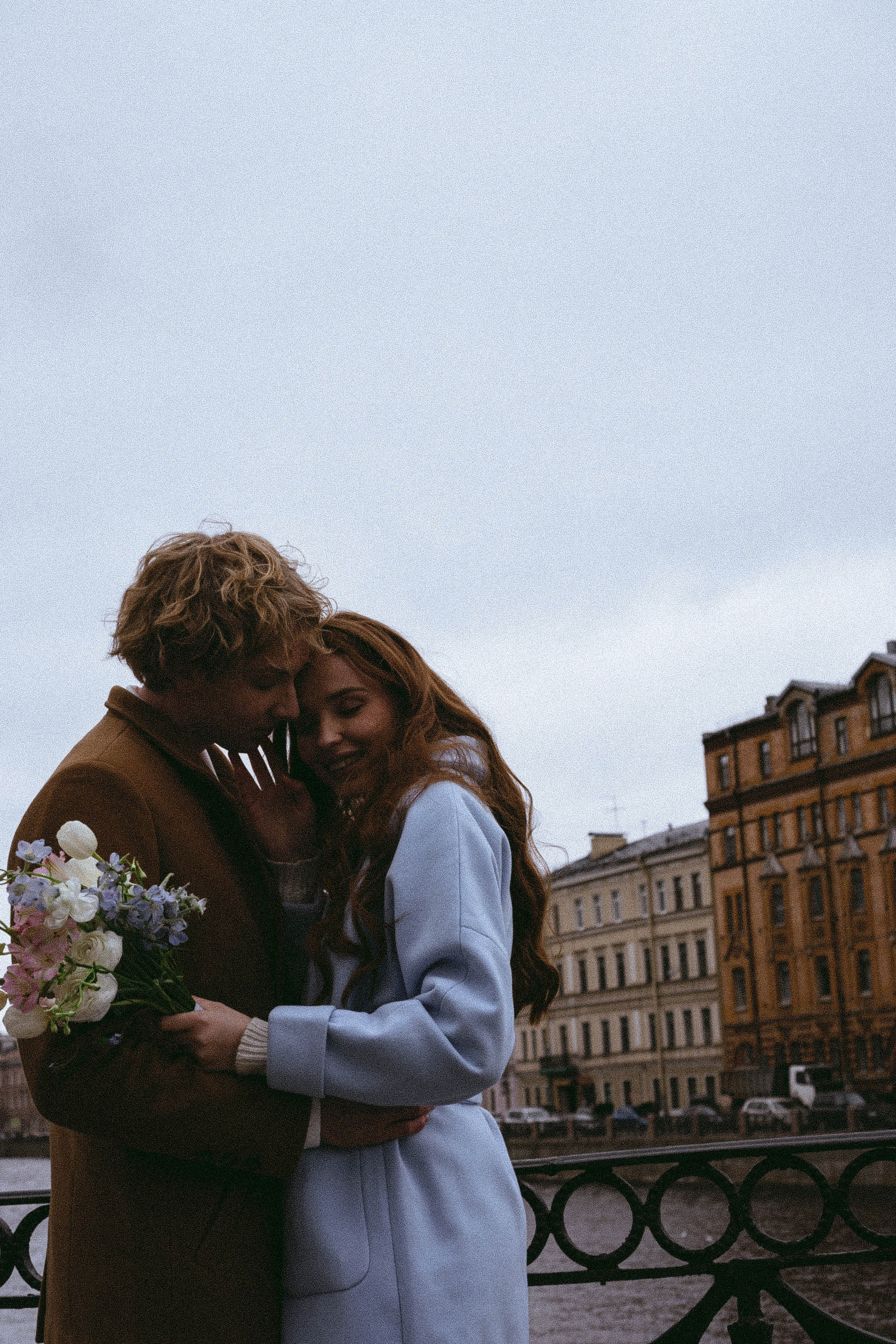 СВАДЕБНАЯ ПРОГУЛКА ПО ПЕТРОГРАДКЕ ВЕСНОЙ (ФОТОСЕССИИЯ ПАРЫ СВАДЕБНАЯ). Профессиональный фотограф, Санкт-Петербург — Виктория Богомолова