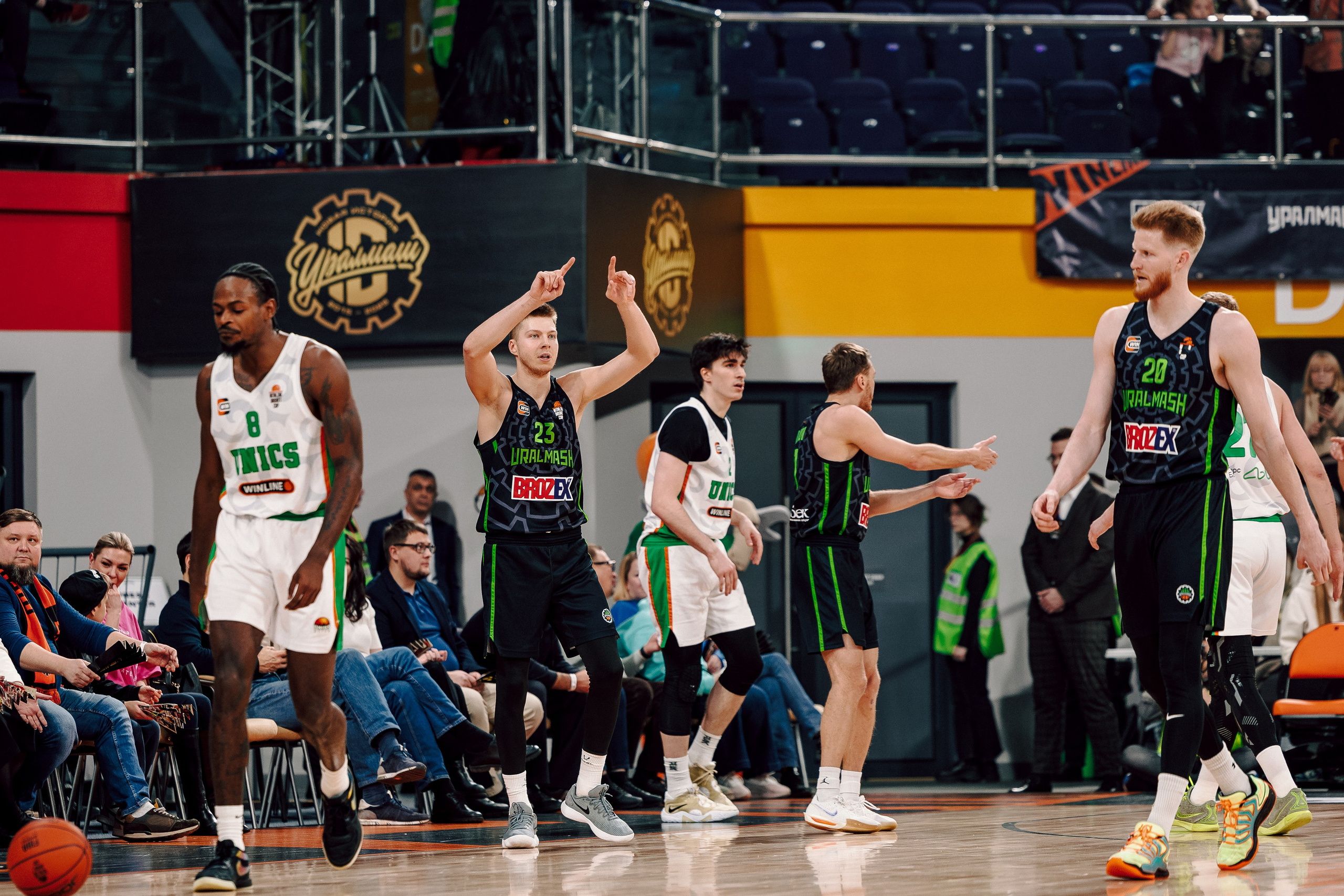 Winline Basket Cup — УРАЛМАШ — УНИКС. Лёшка Варзегов — фотограф