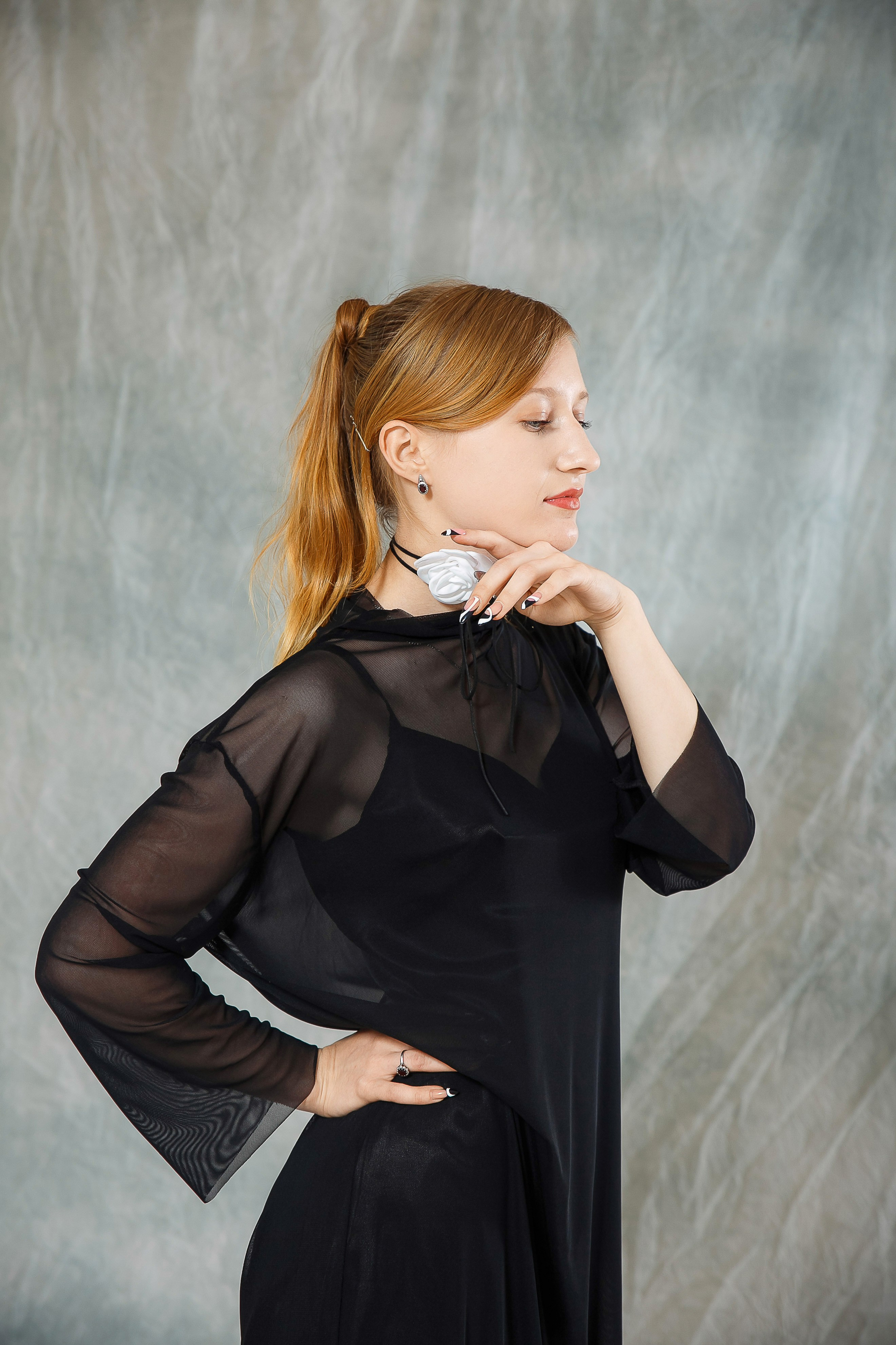 ОДНОТОННЫЙ ФОТОФОН. Выпускные альбомы в Донецке и ДНР. Фотограф Донецк и ДНР