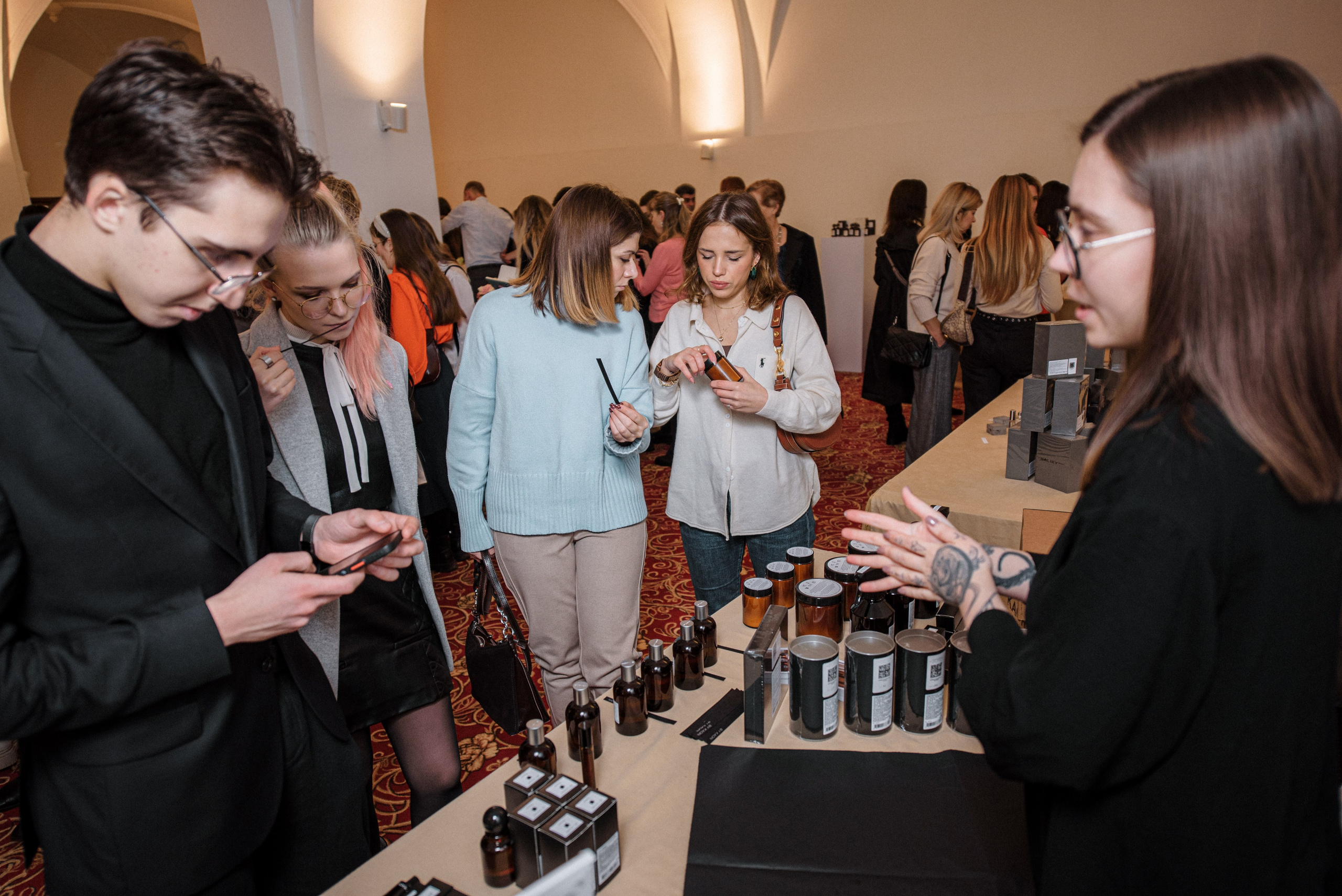 Парфюмерный салон VAST Москва // Зима 2023. Фотограф Элина Брусенцева