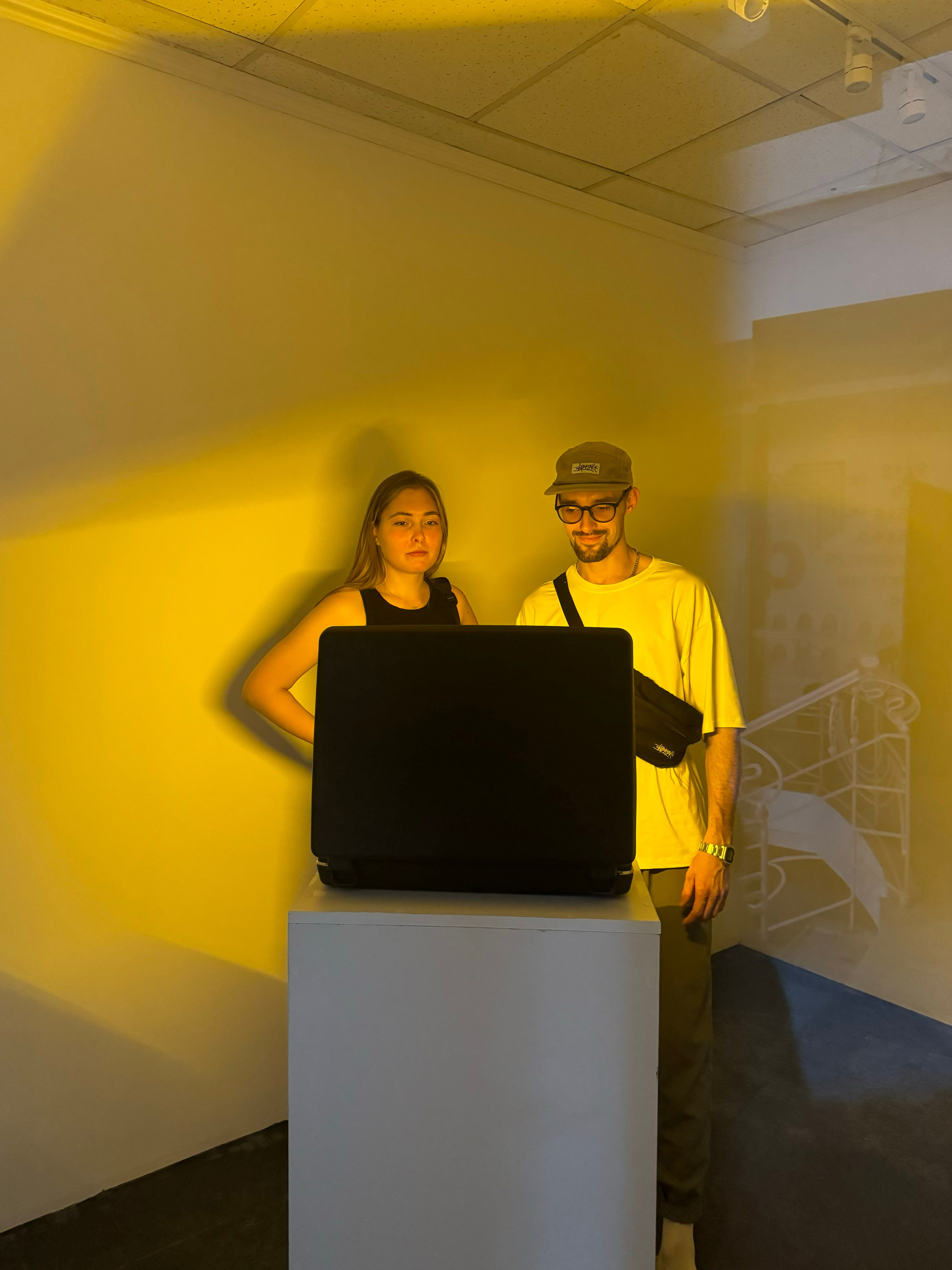 1:1, персональная выставка Виктора Жуковского, 7-22.06.2025, пространство пробел, Ростов-на-Дону. Лера Круглова