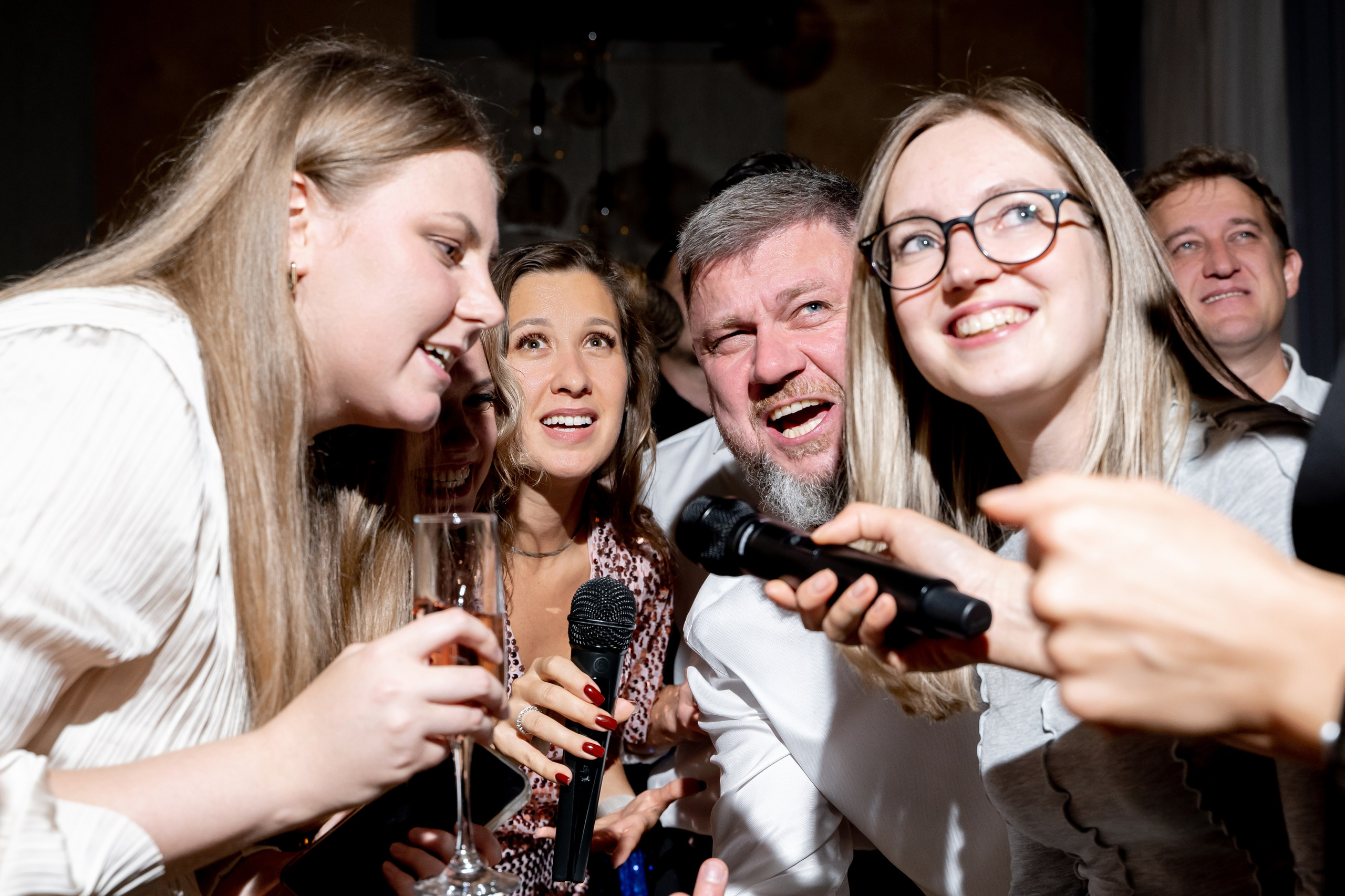 Репортаж мероприятия, репортажная съемка в Москве и Московской области, фотограф на мероприятие, фотосъемка юбилея, репортаж свадьбы, event, фотосессия на фотозоне, фотограф на юбилей, фотограф на день рождения, репортажный фотограф, съемка мероприятия, съемка на фотозоне, фотограф на корпоратив, фотограф на свадьбу, фотограф на детский праздник, фотограф на выпускной. Свадебный репортаж в лофте.