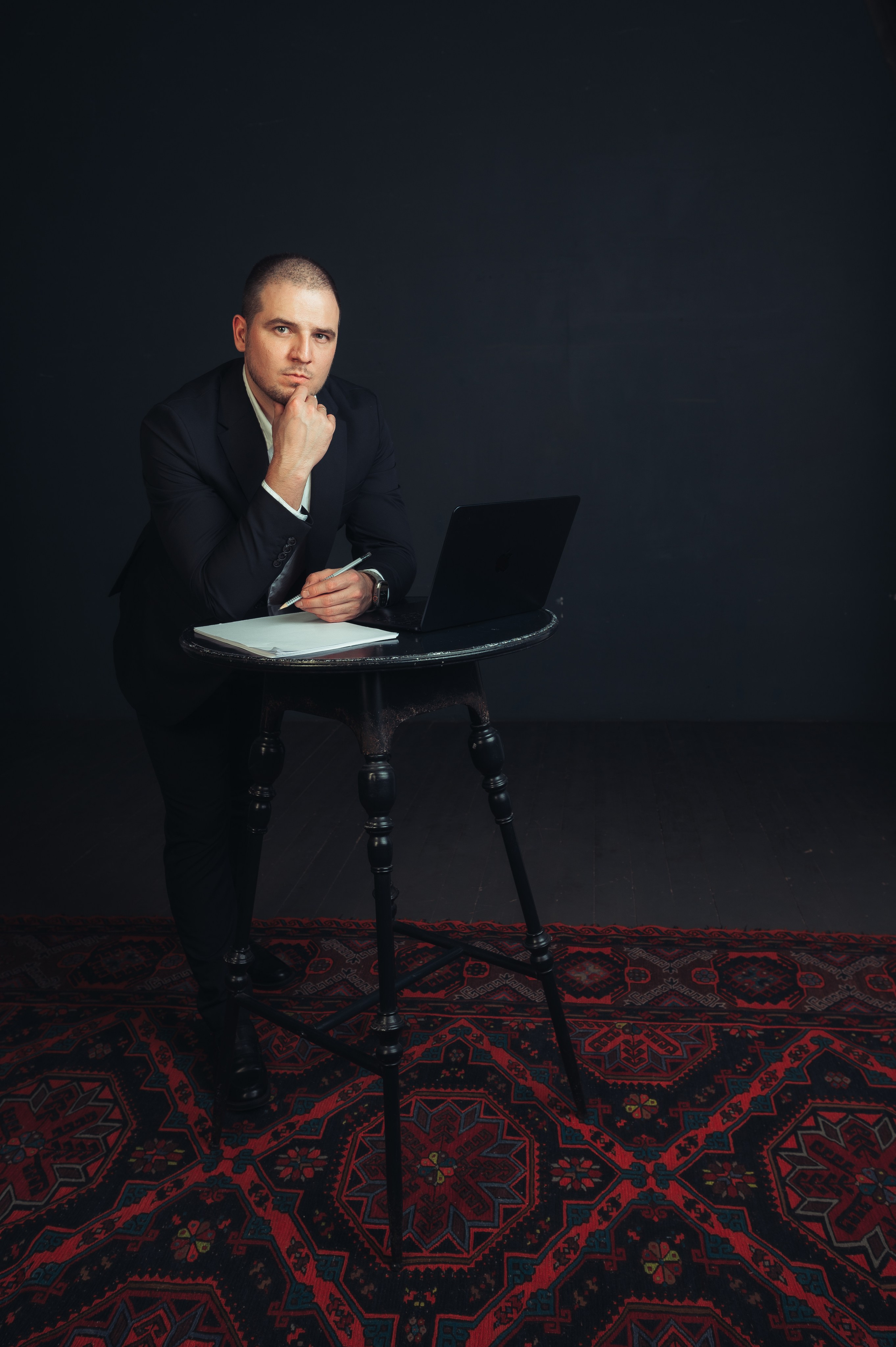 Никита Пустовалов — портретная съёмка. Иван Кубик — фотограф и видеограф