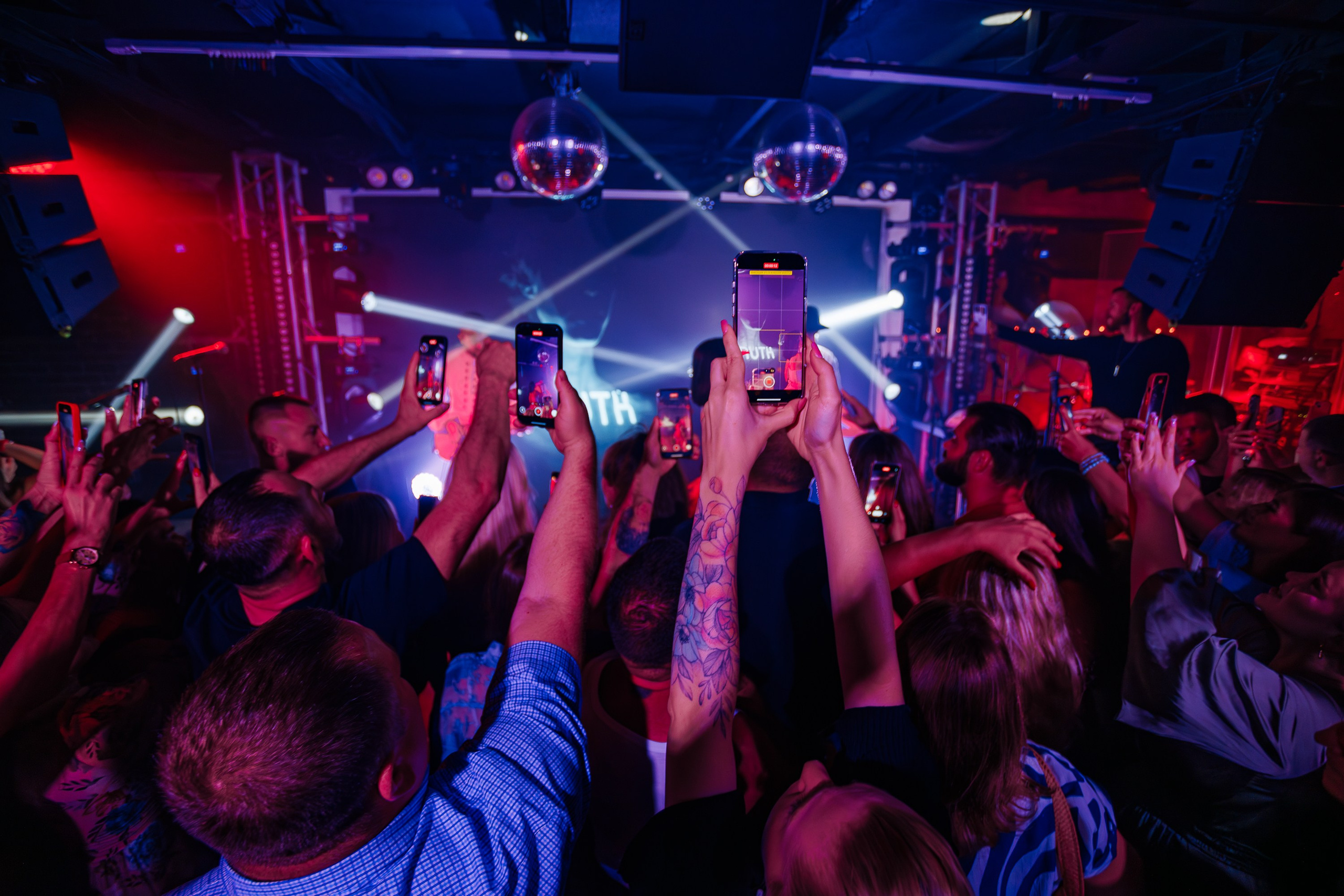 «Юлия Волкова"_Чайка на пляже_Ялта_2.08.2025 г. Аминов Руслан | Фотограф