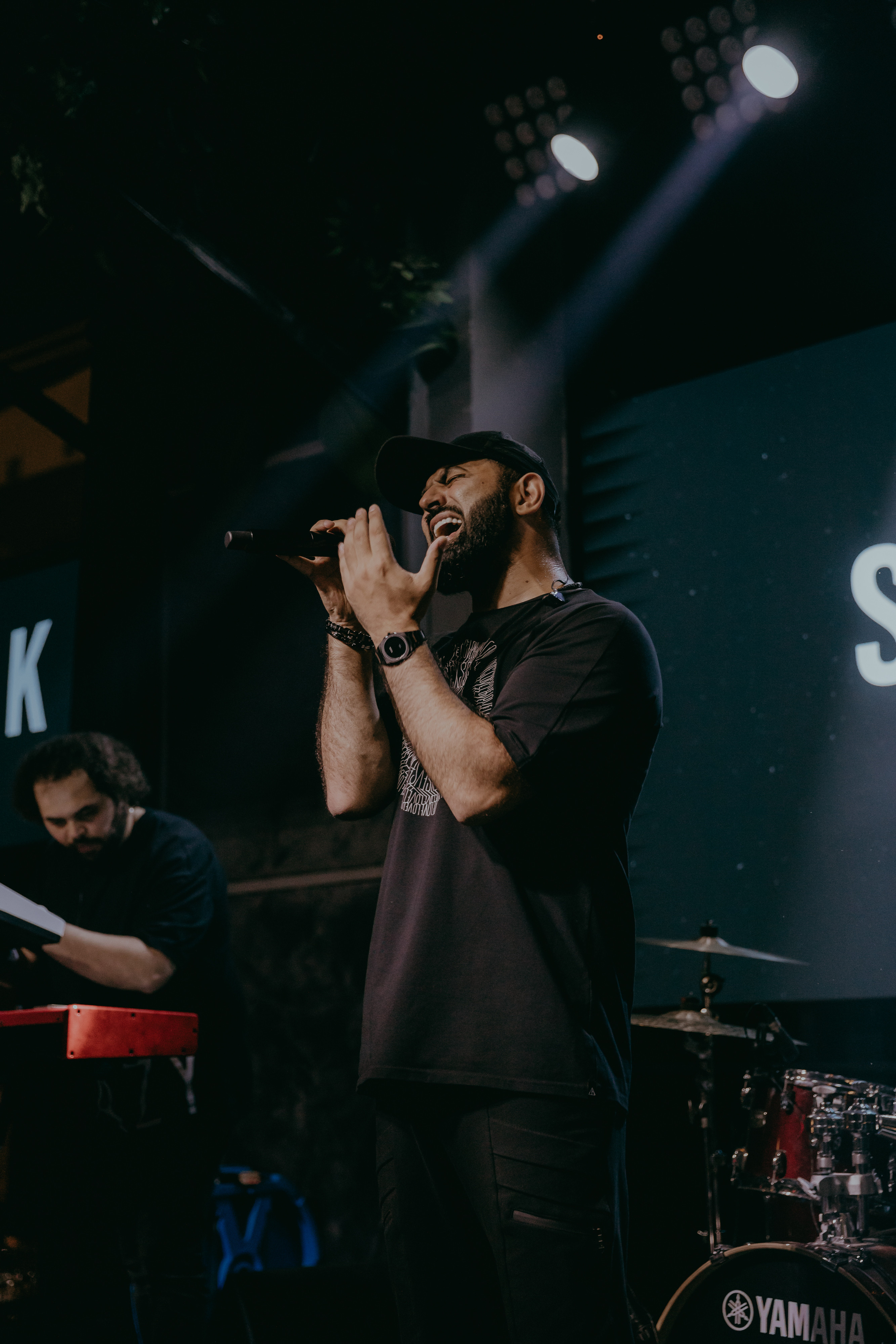 Клубный концерт SEVAK в МЕМО dine& bar Moscow в Москве. «Птичка на проводе»: информационный портал в Москве