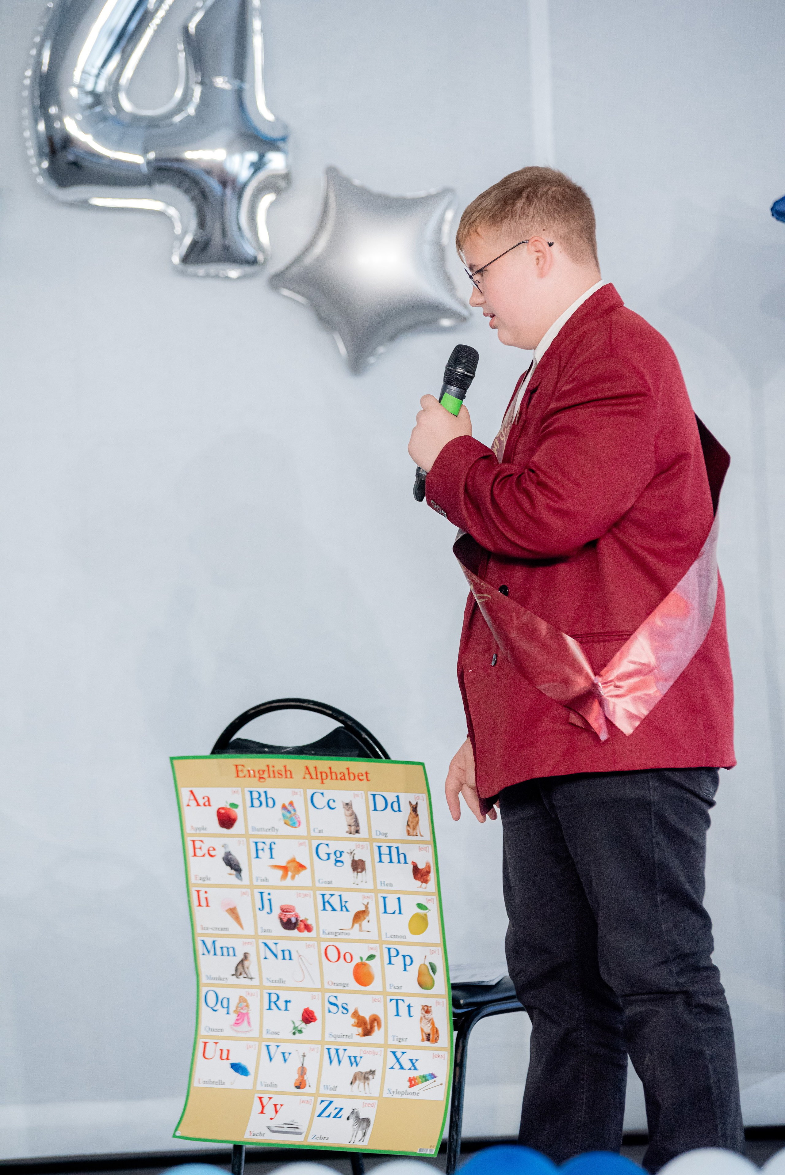 86 школа. Вручение. ДК Тракторозаводского района. Фотограф в Волгограде и Волжском Александр Горбань