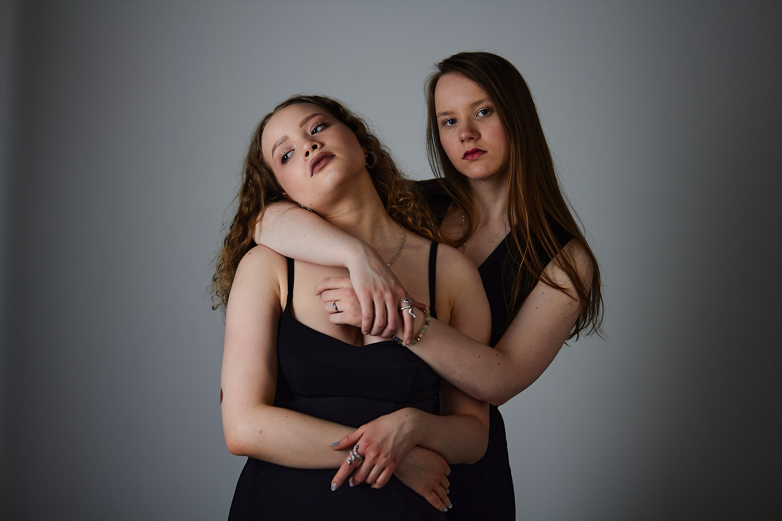 Катя и Оля. Портретный и репортажный фотограф в Москве Алёна Никогосян
