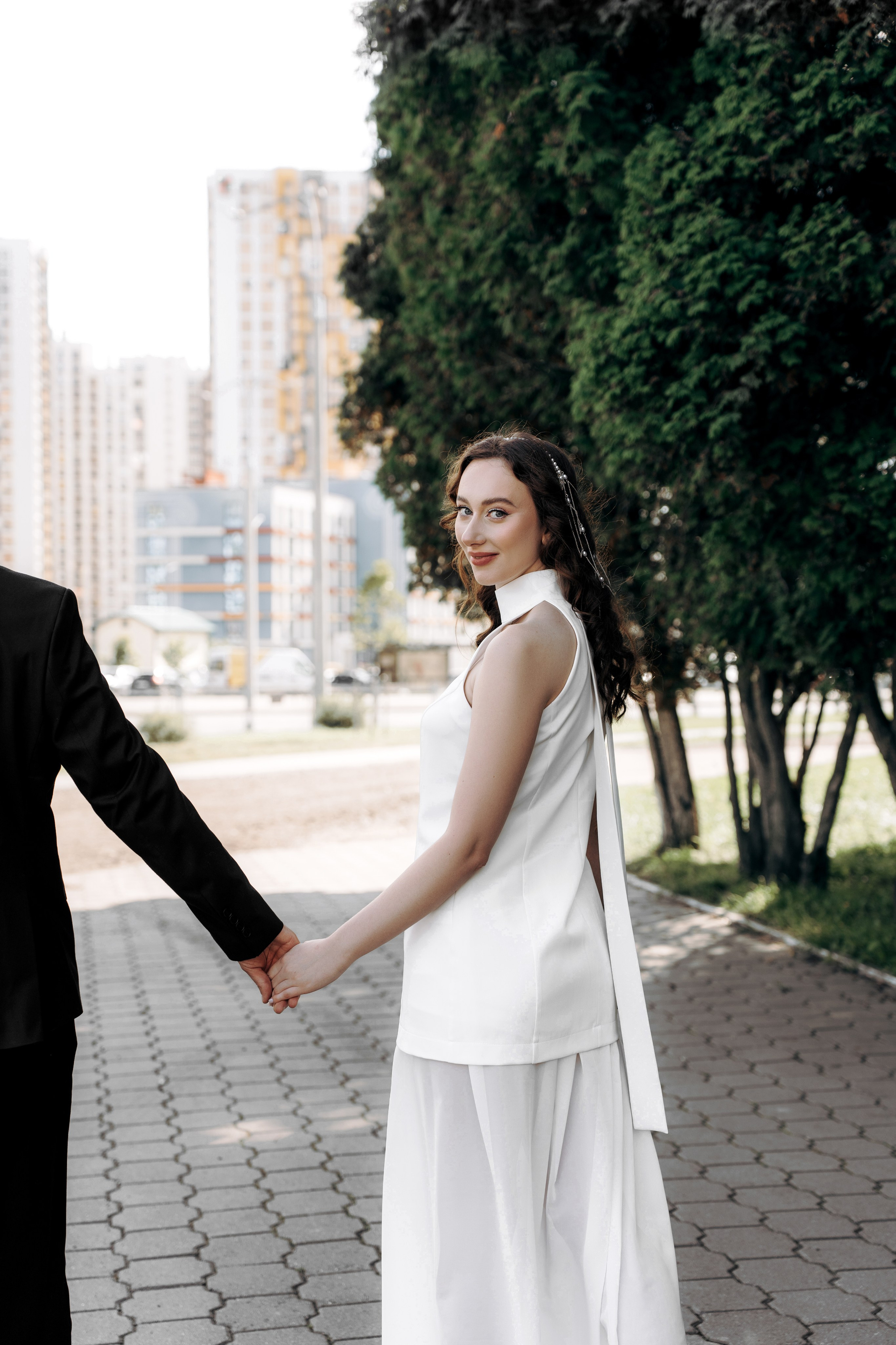 Любовь на фоне старого аэропорта. Ваш семейный фотограф в Минске — Вика Трегубова