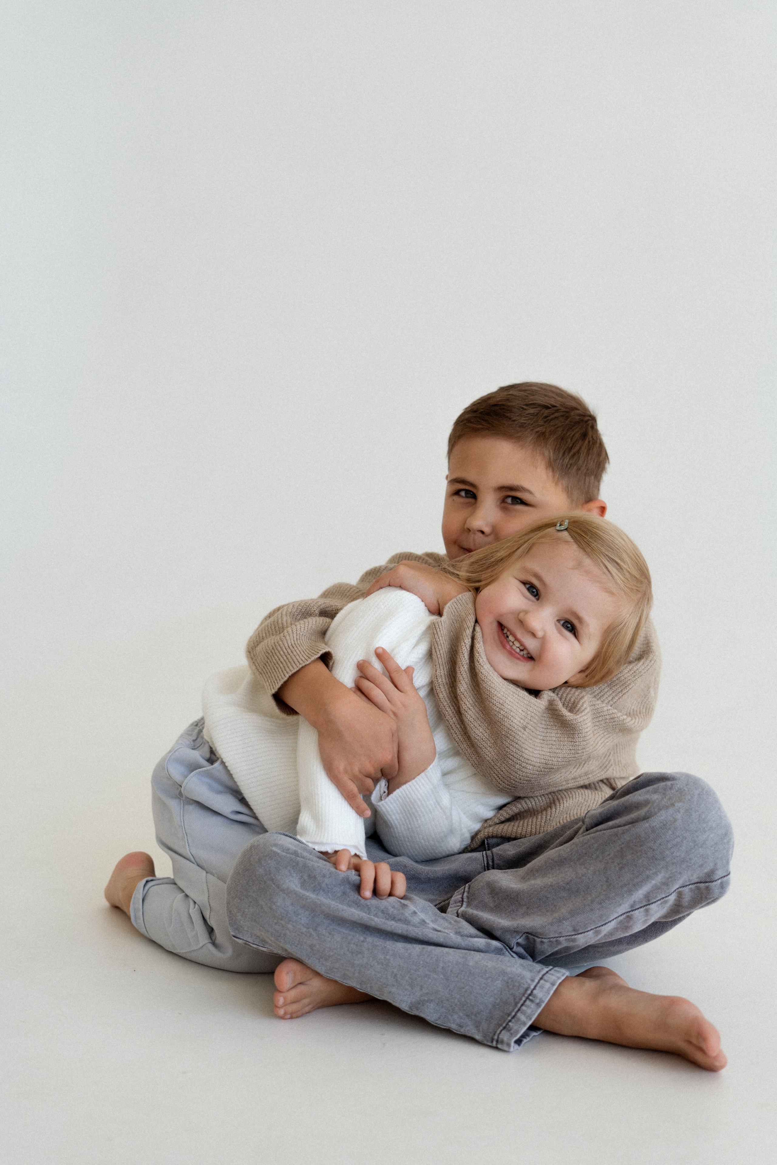 Оля, Артемий, Вера. Главная