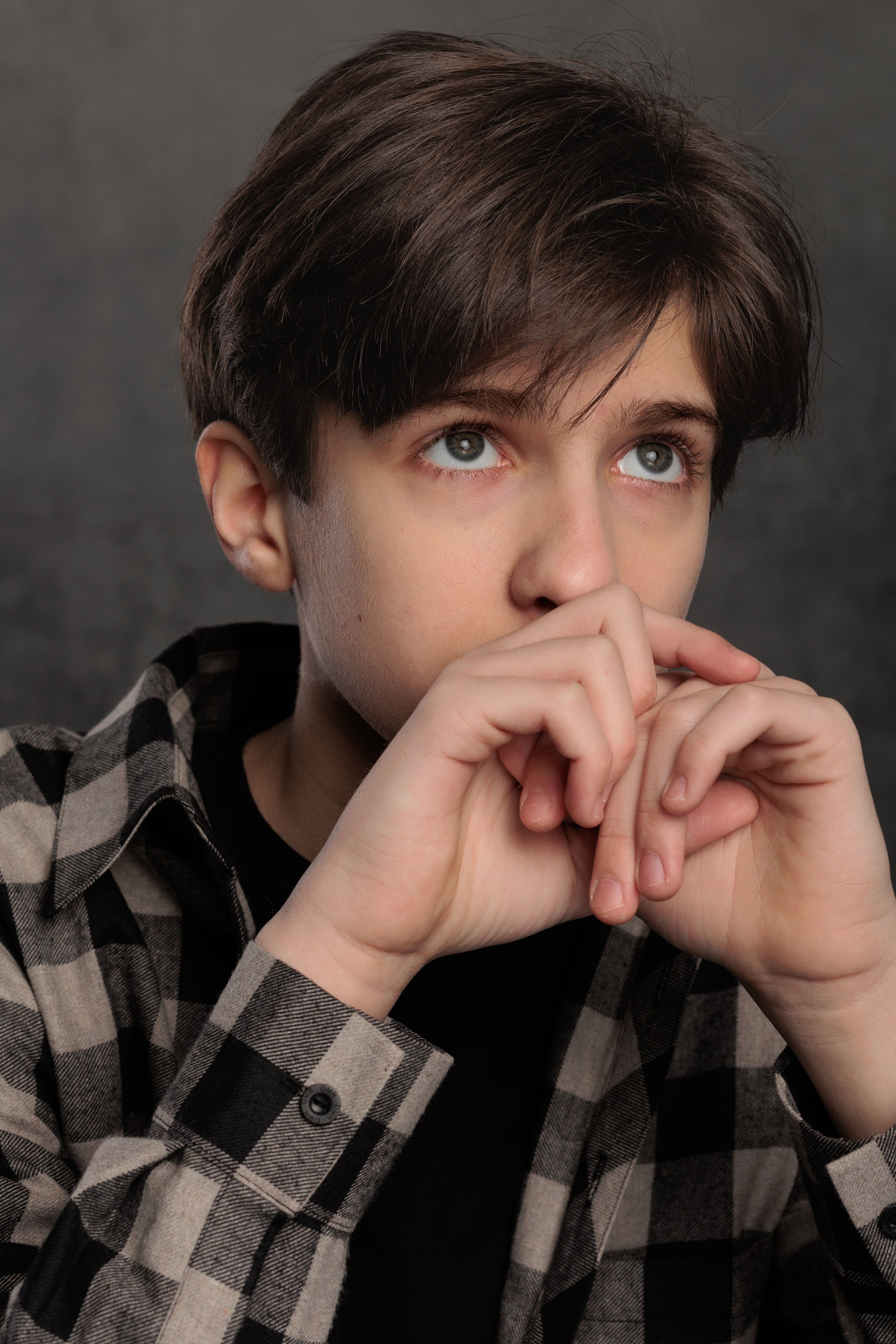 АРТЕМ. Я фотограф из Москвы к Вашим услугам