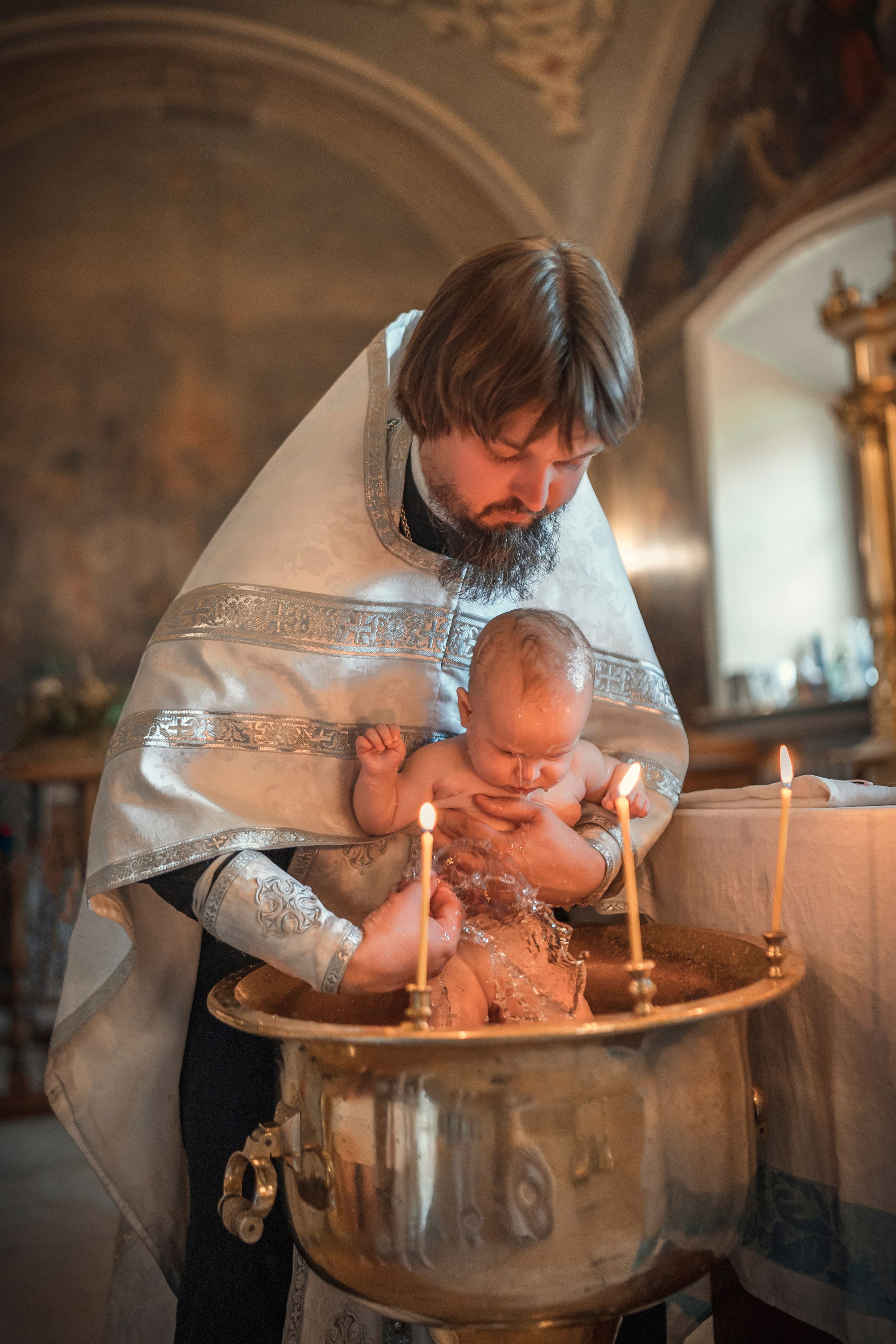 Крещение в храме Рождества Пресвятой Богородицы, Мячково. Семейный фотограф и фотограф на таинства в Москве Юлия Калайджян