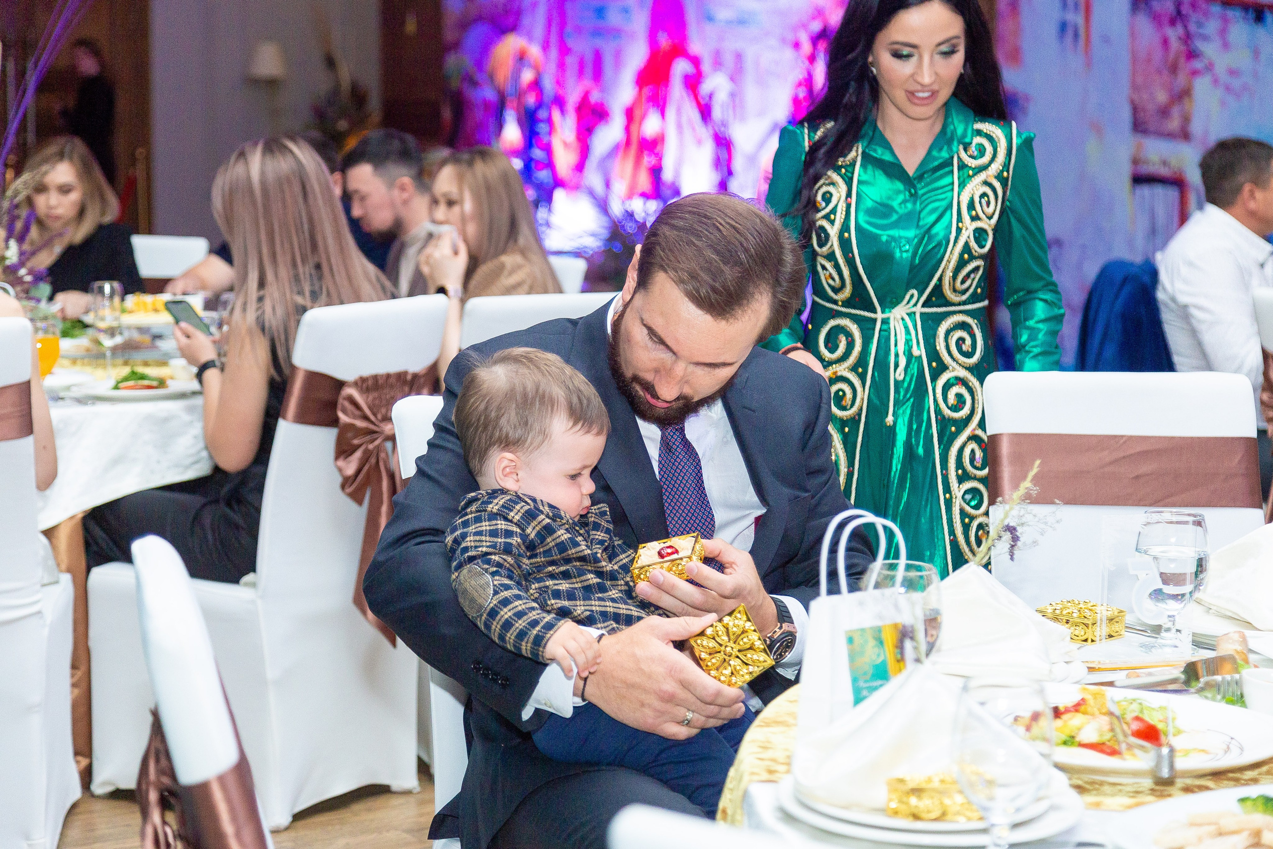 Лео и Давид годик. Свадебный фотограф в Алматы Айгерим Верба