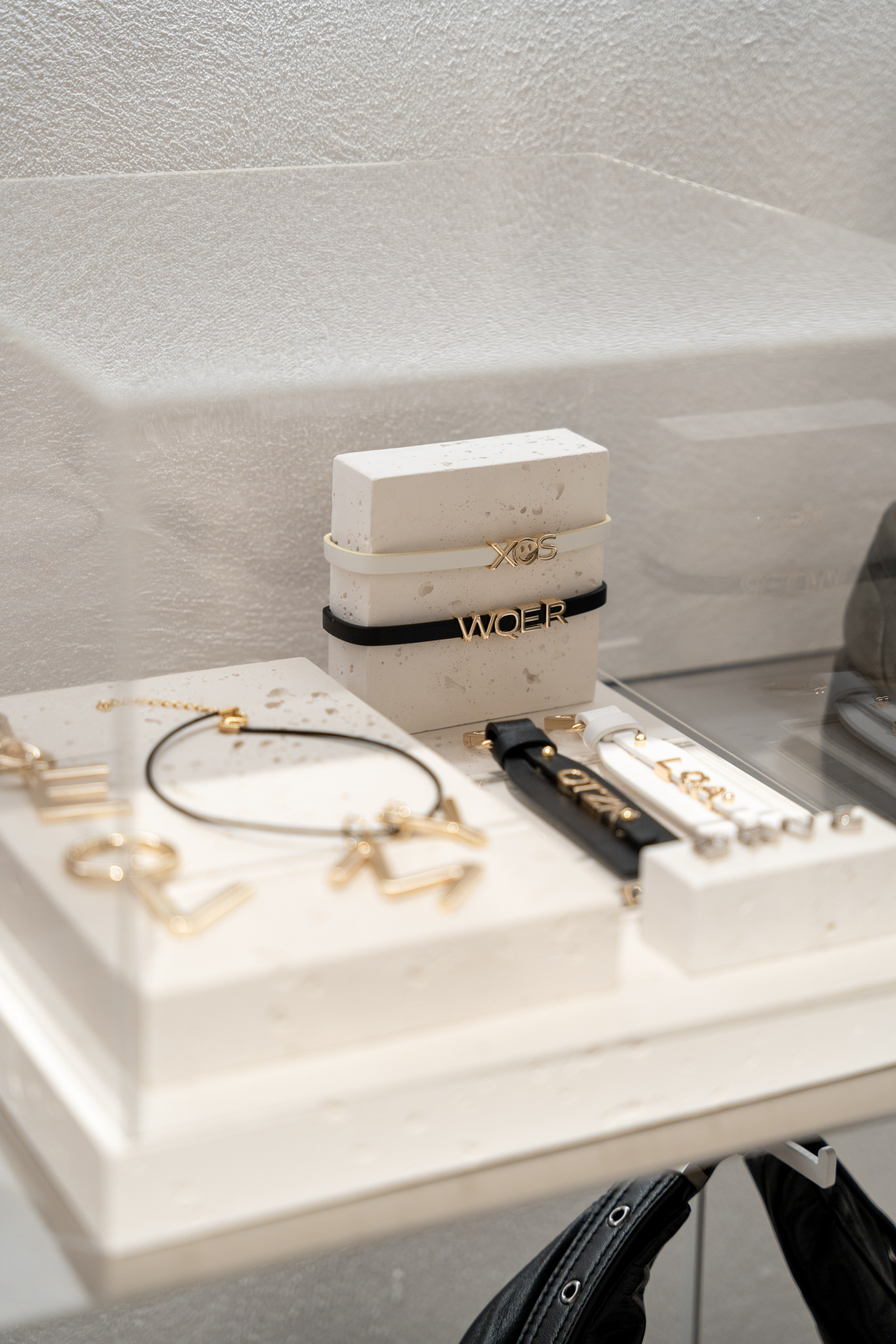 Интерьерная фотосъемка магазина Ekonika в Краснодаре — обувной бренд Профессиональная фотосъемка Ekonika — фирменный магазин в Краснодаре. Шедевры для Вас! Фотограф и Видеограф в Краснодаре Пахиев Руслан