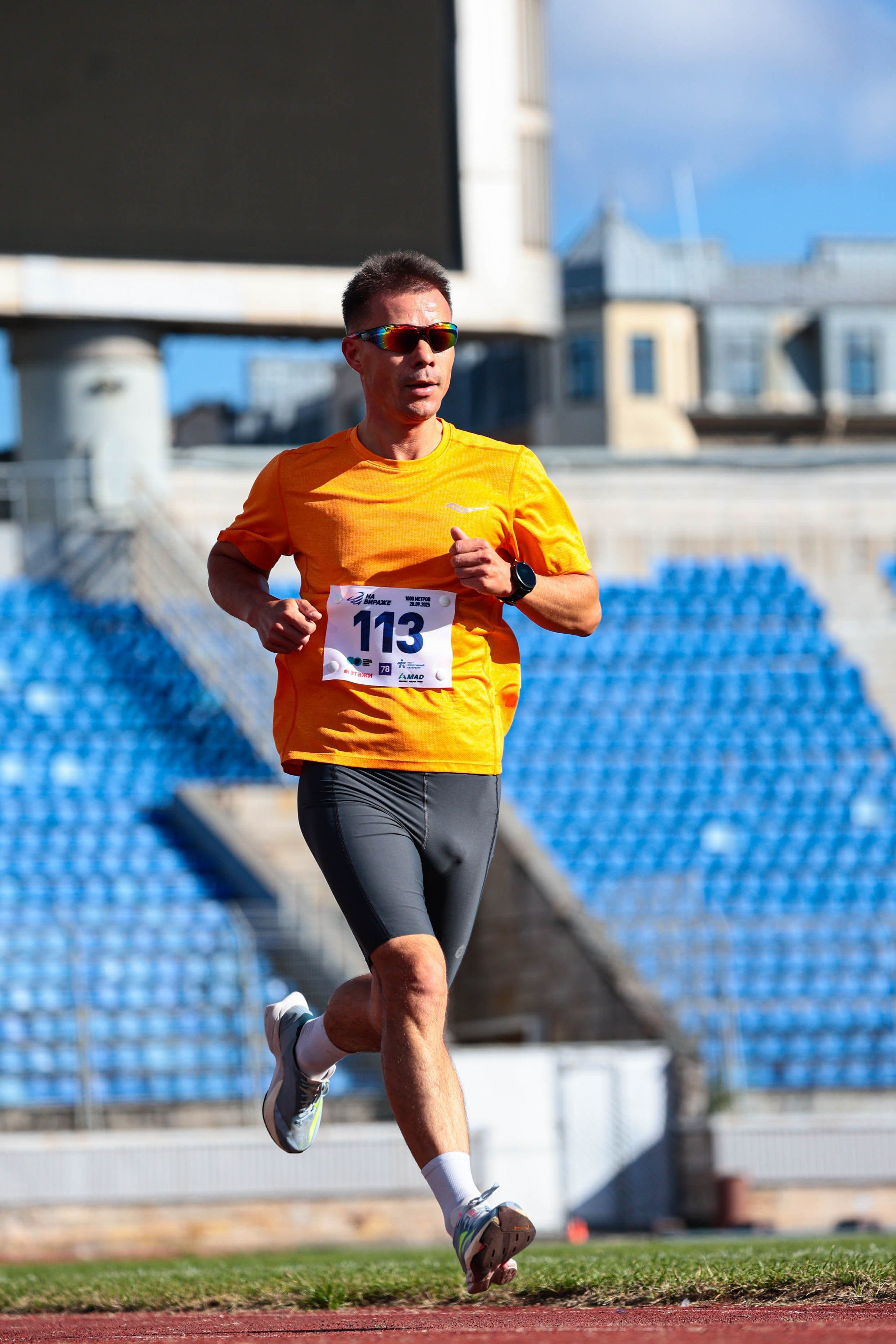 На вираже 2025. Спортивный фотограф в Санкт-Петербурге Илья Vacool