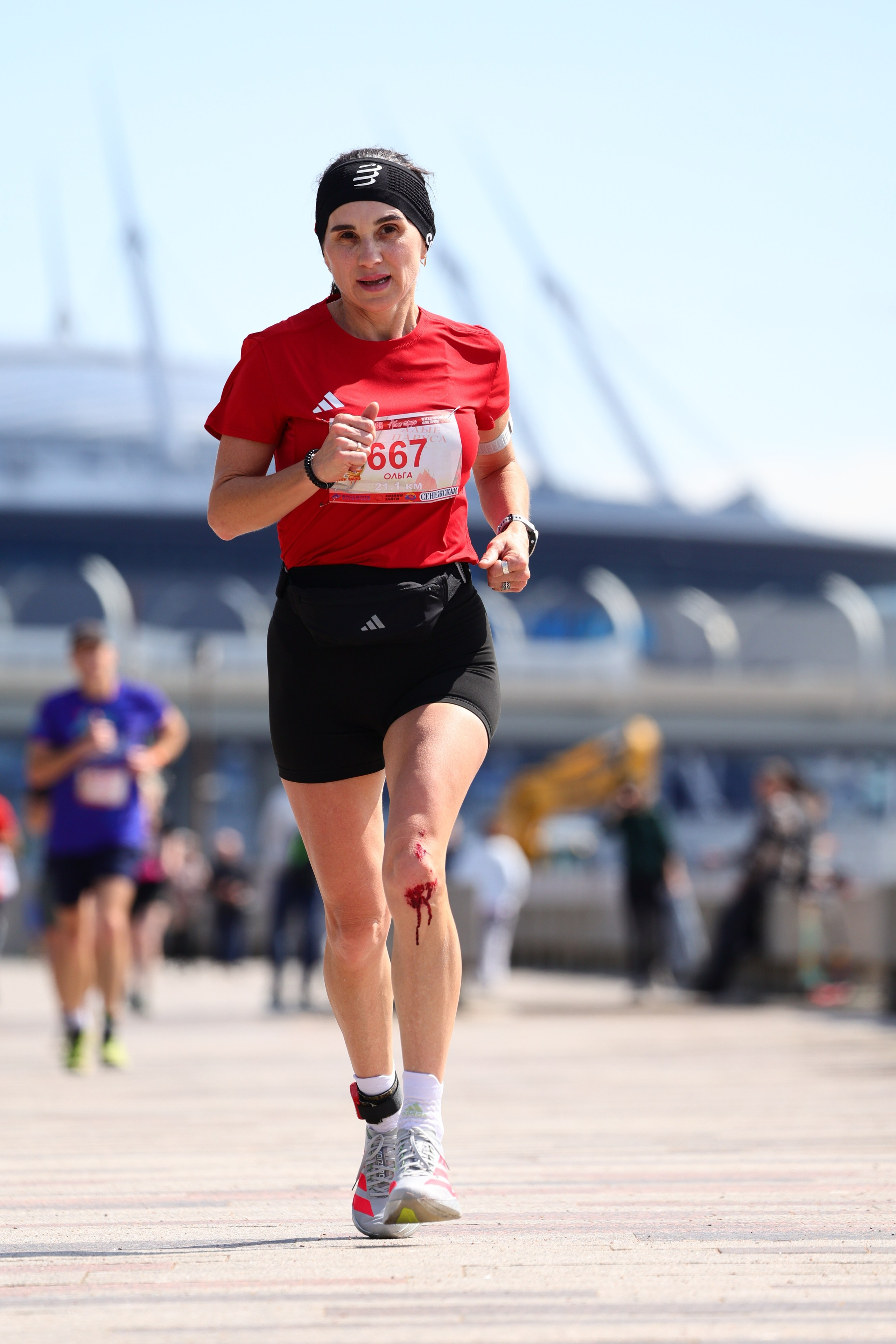 Алые паруса Грифон ран 2025. Спортивный фотограф в Санкт-Петербурге Илья Vacool