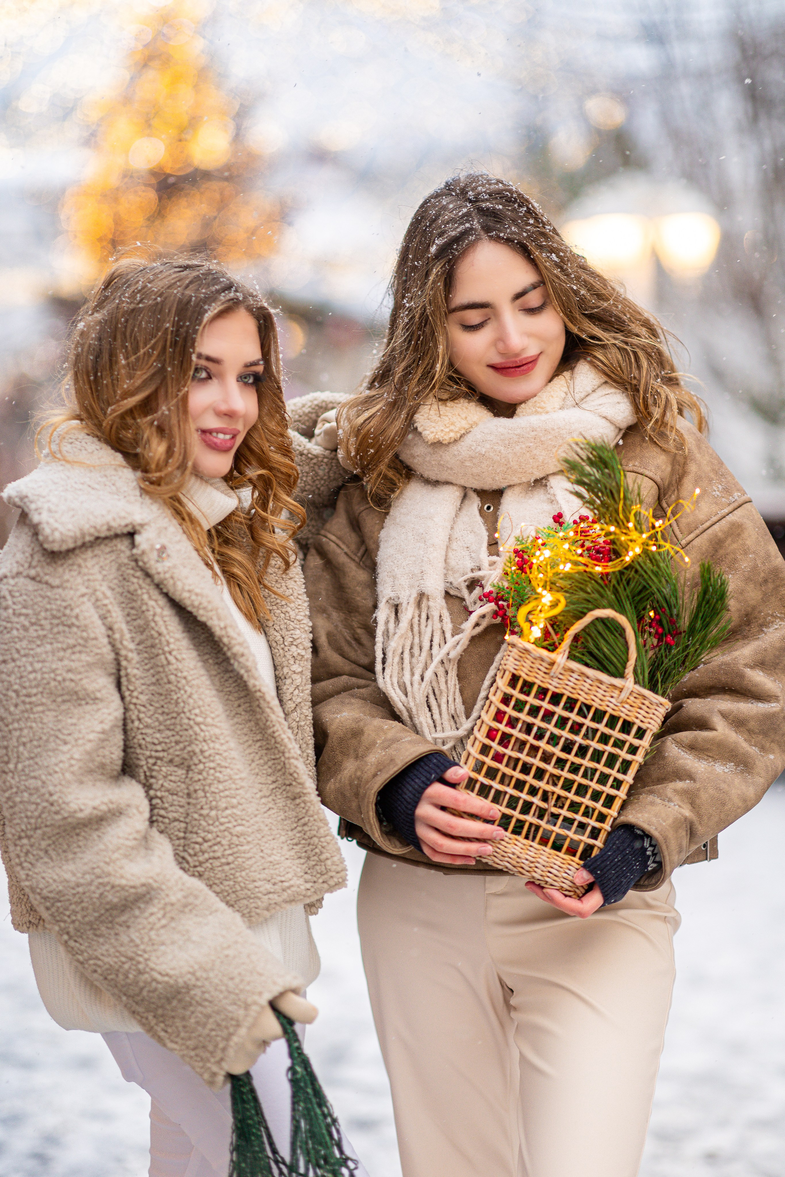 Подруги Лиза и Даша. Фото и видео Москва, Московский. Свадебный фотограф, видеограф, фотосессии, видеосъемка