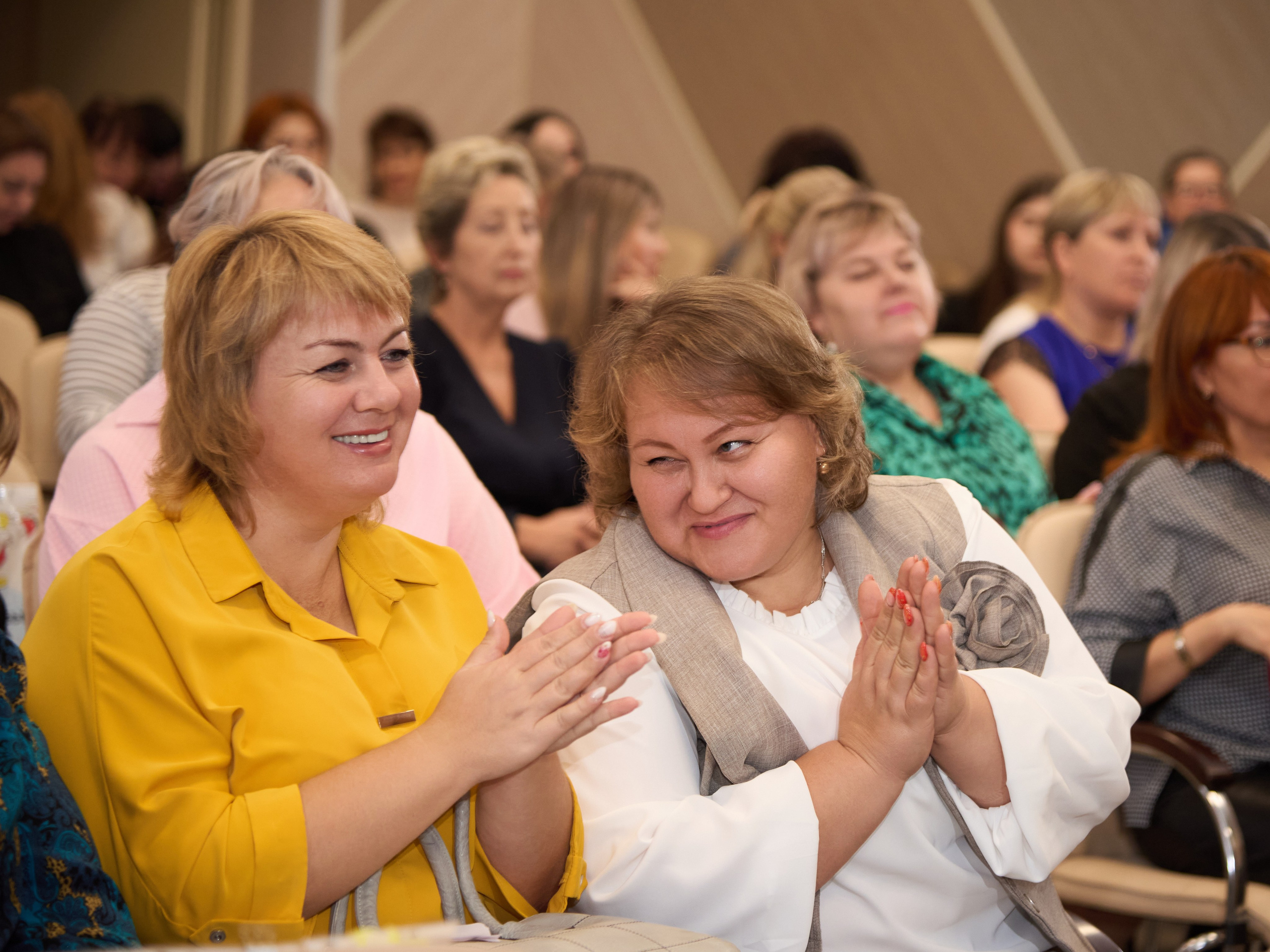 Воспитатель года 2025 в Ленинск-Кузнецком. [fXph] Фотограф Масликов Илья. Съёмка мероприятий в Ленинске-Кузнецком