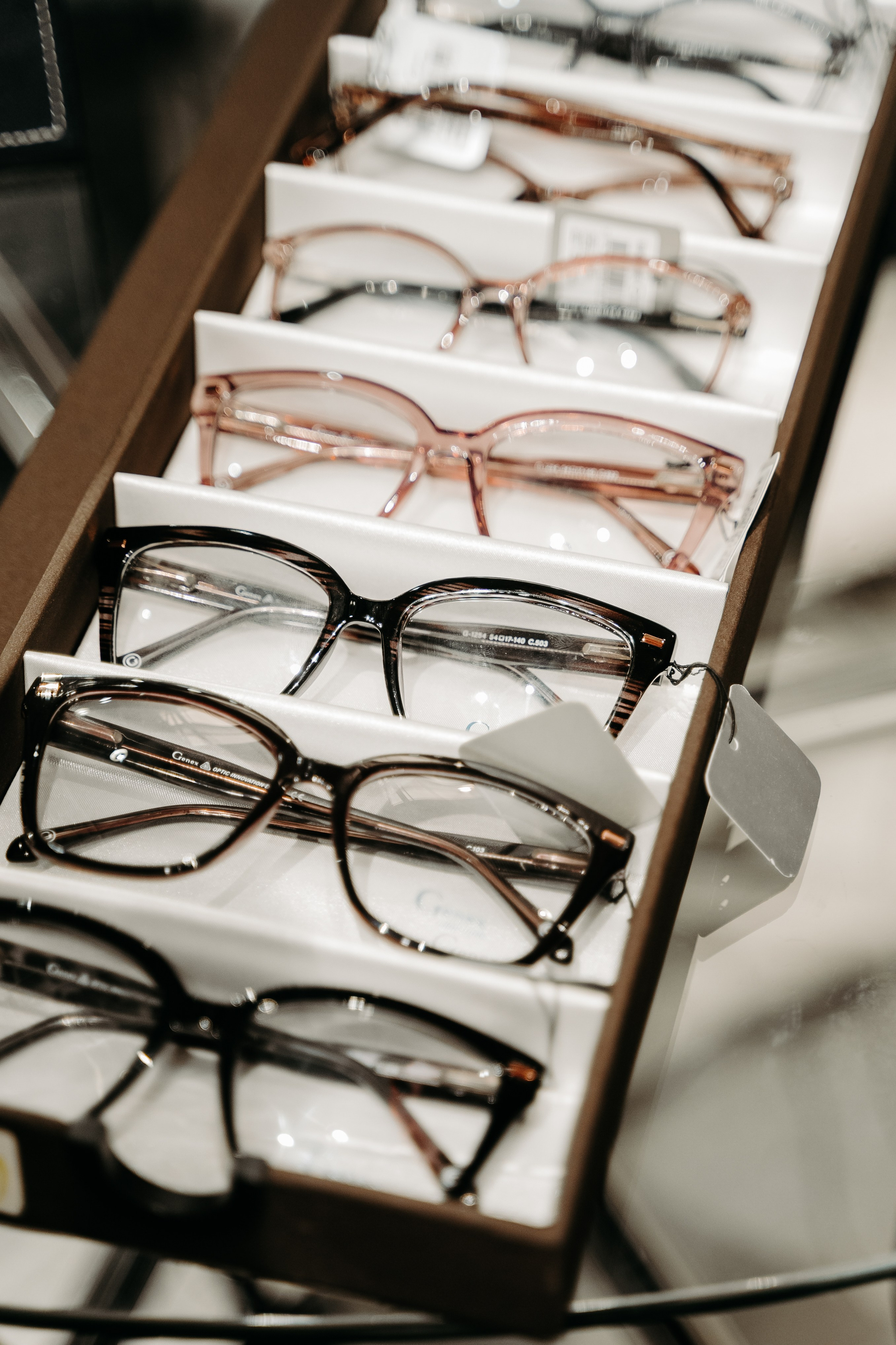 Оптическая_выставка. Репортажный и свадебный фотограф в Москве Рая Небогатова