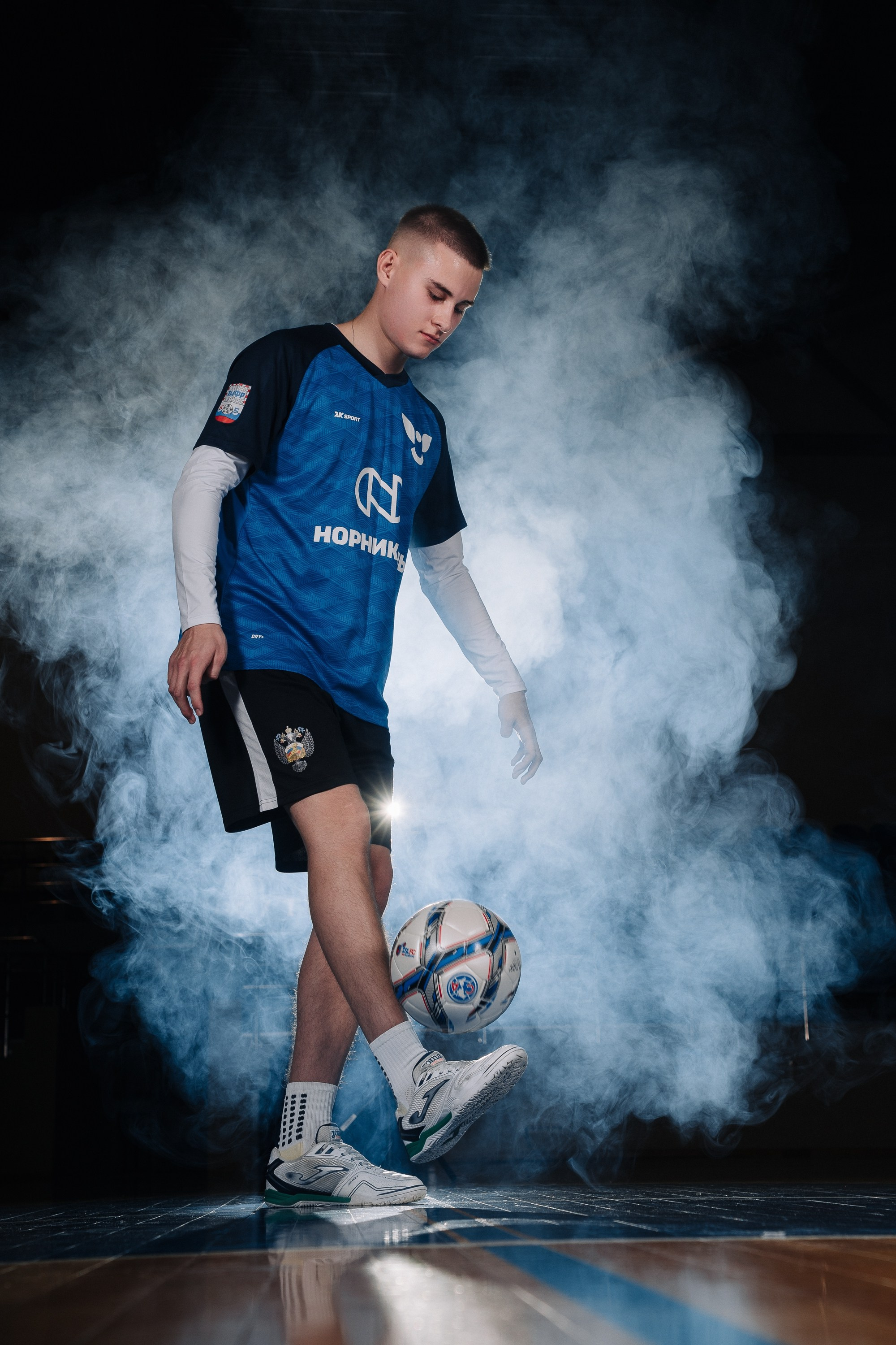 Сборная ВятГУ по мини-футболу. Паша Страхов — фотограф