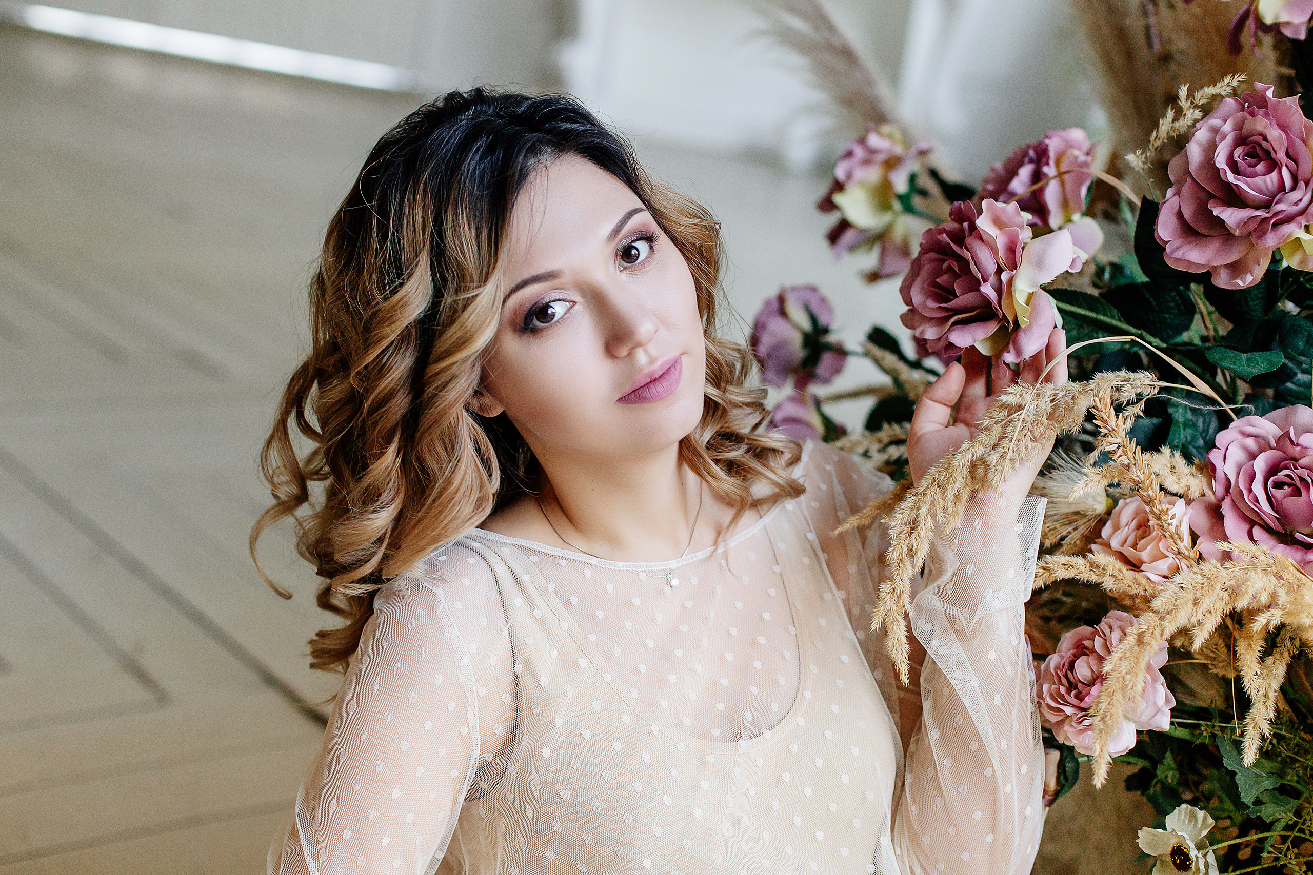 Фотосессия беременности Воронеж. Фотограф беременных Воронеж. Беременность. Фотограф Воронеж. Стильная фотосессия беременности. Фотосессия в стиле Vogue Воронеж. Фотосессия беременности в студии. Фотосессия беременности на циклораме. Стильная фотосессия беременности. Фотосессия все включено Воронеж.